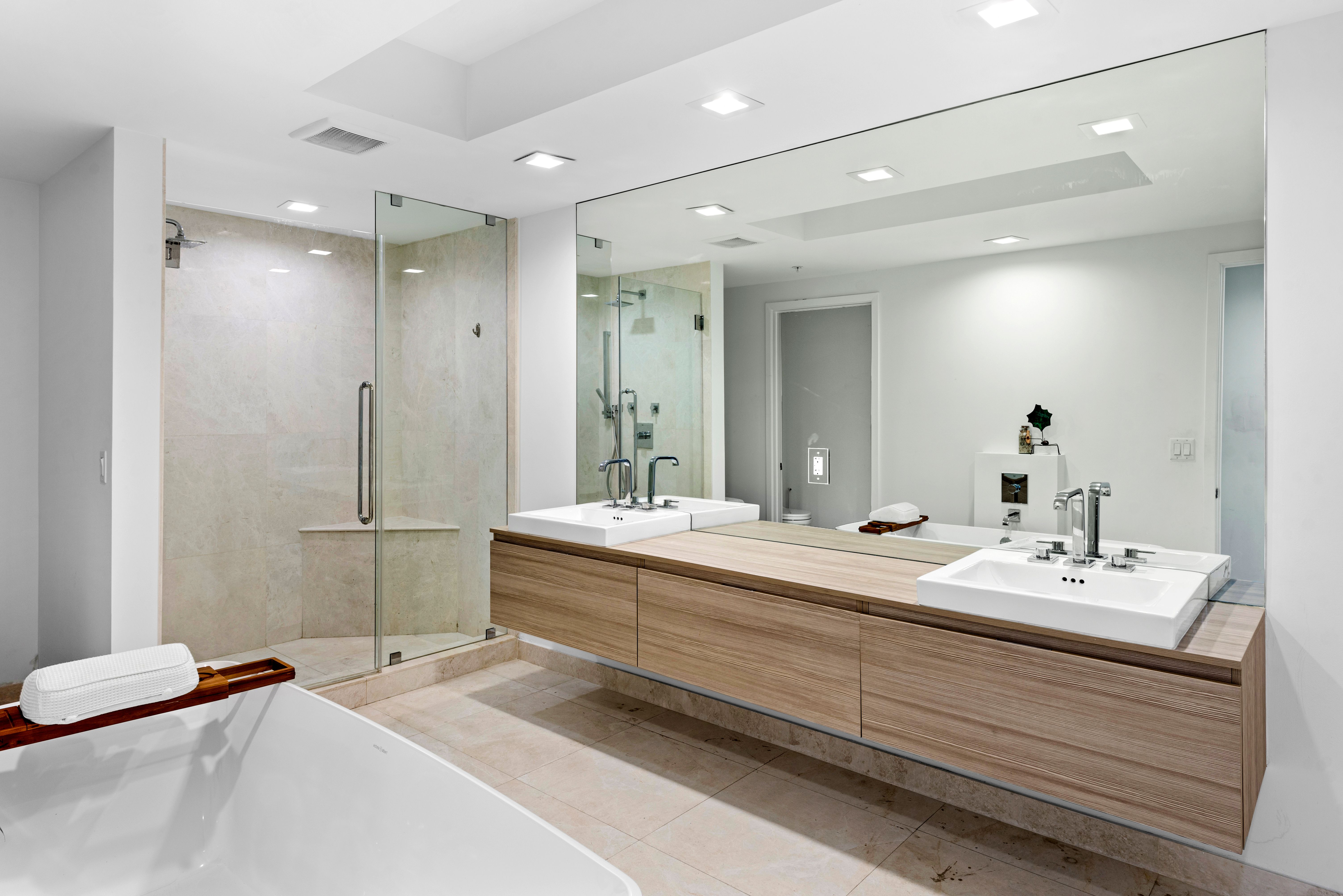 17111 Biscayne Boulevard North Miami Beach FL 33160