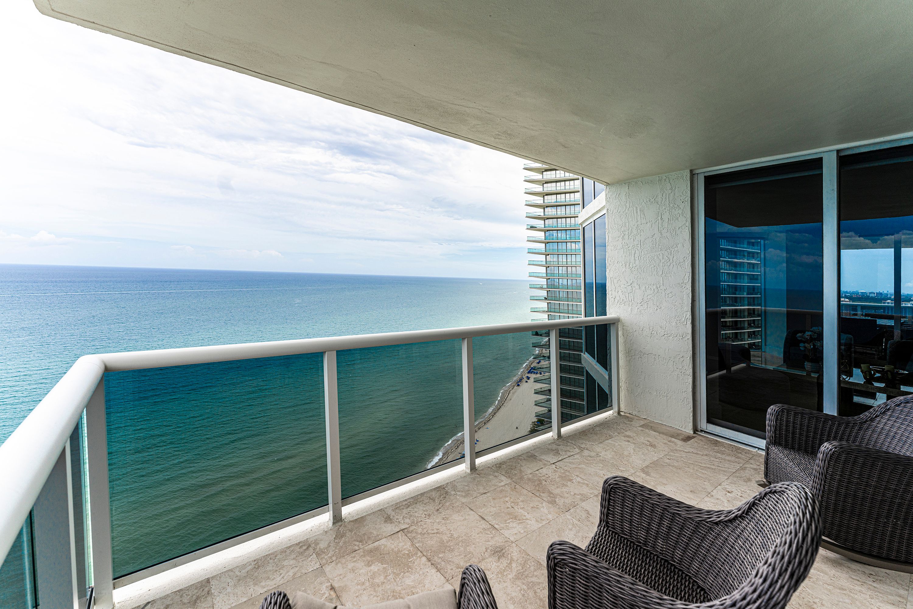 19111 Collins Avenue Sunny Isles Beach FL 33160