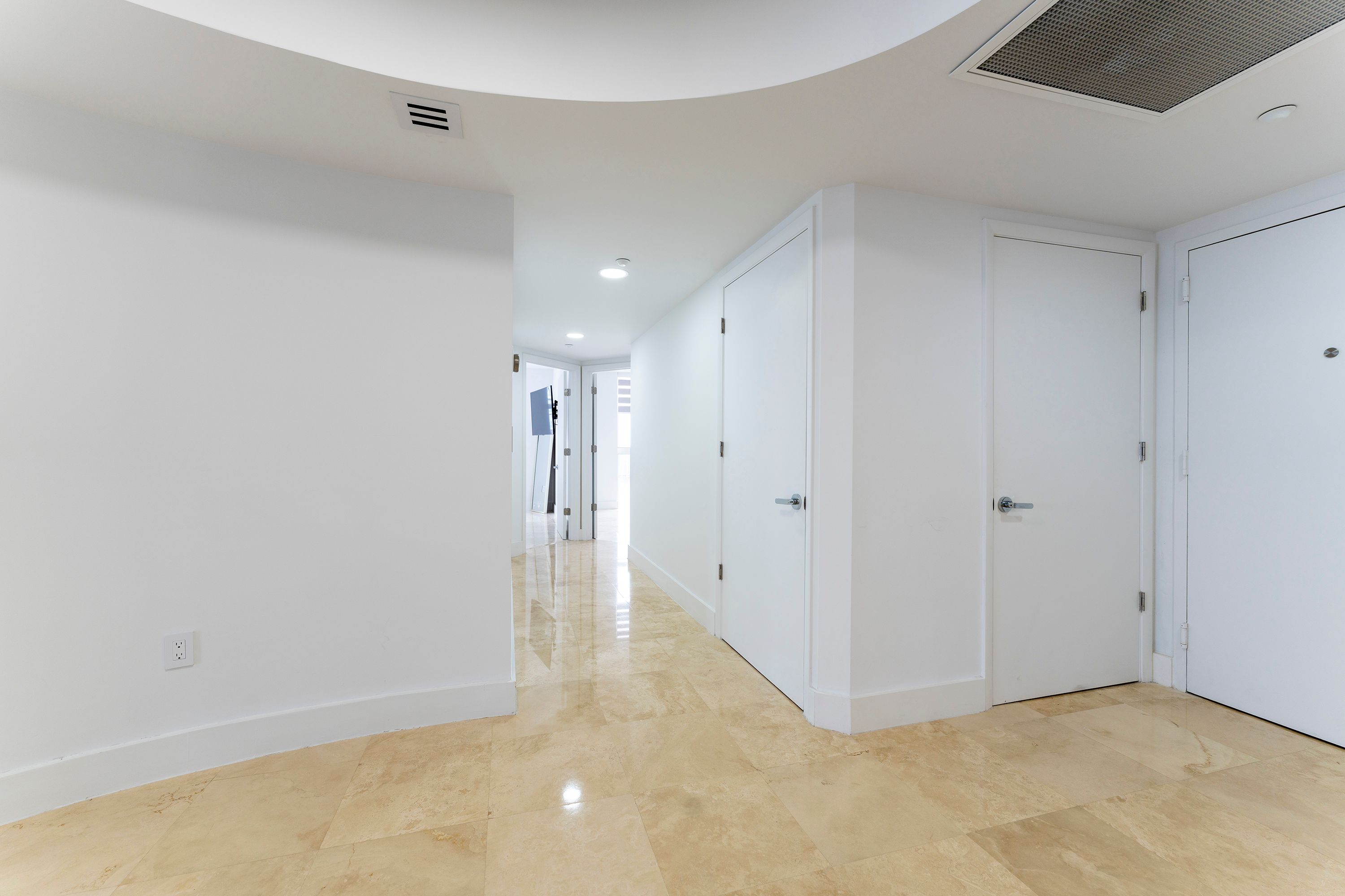 19111 Collins Avenue Sunny Isles Beach FL 33160