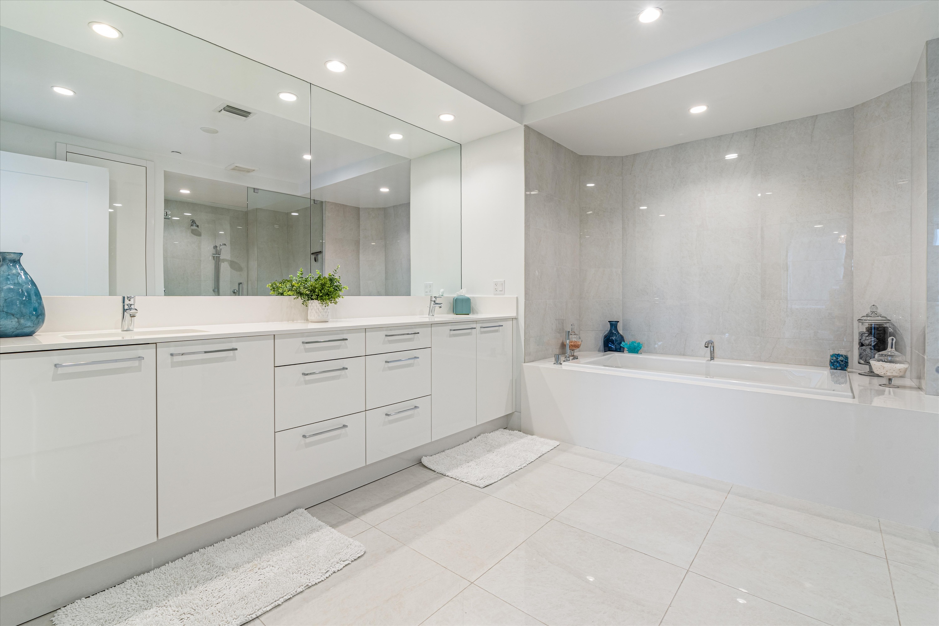 100 E Las Olas Boulevard Fort Lauderdale FL 33301