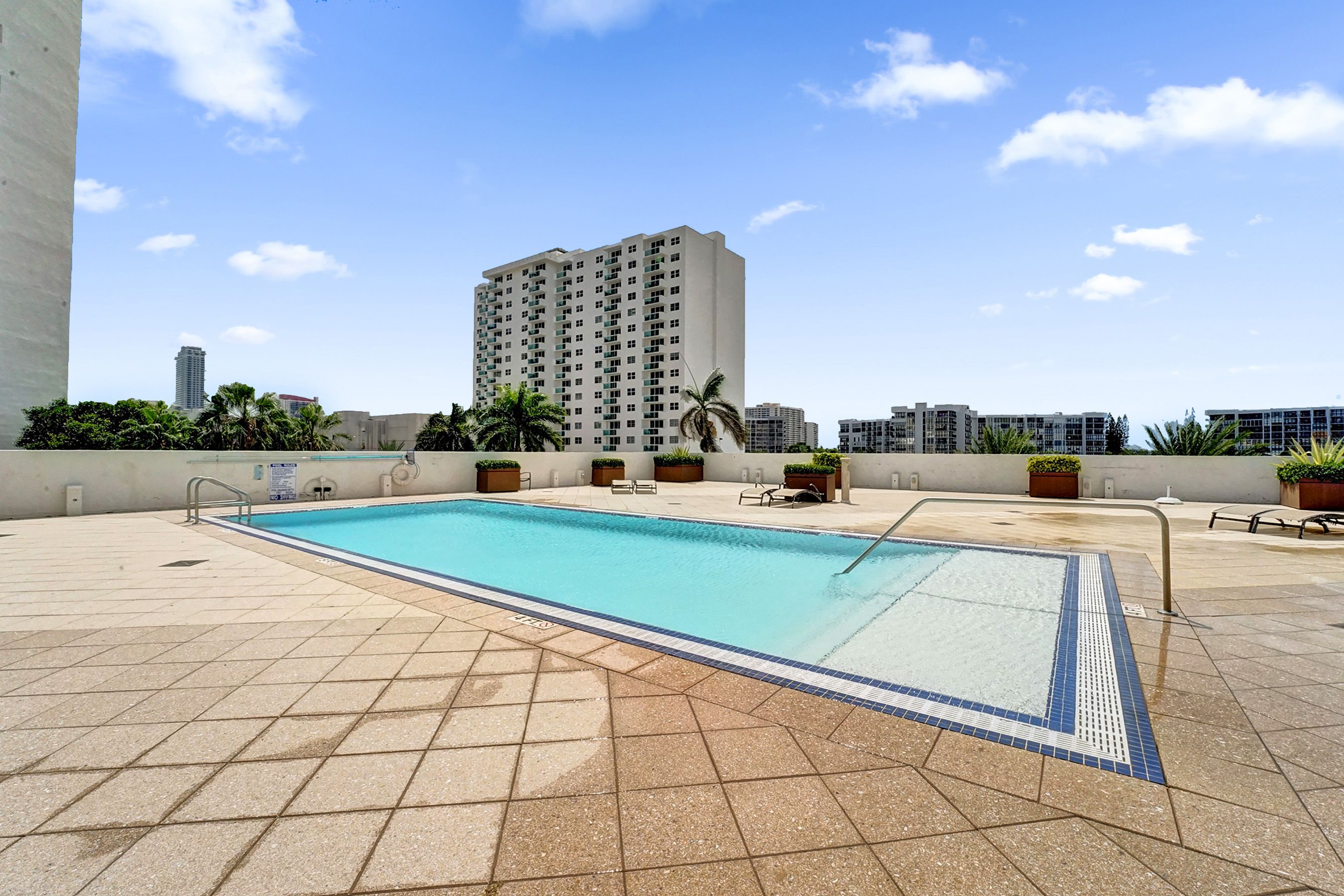 2751 S Ocean Drive Hollywood FL 33019