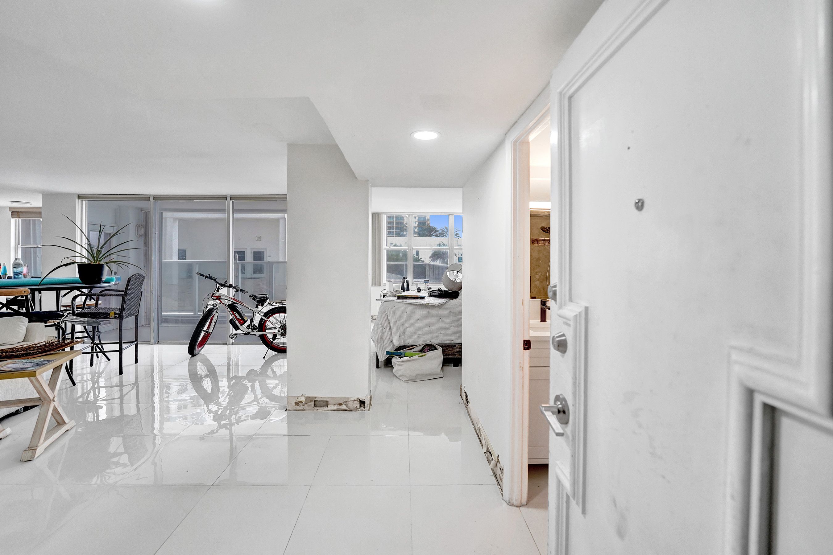 2751 S Ocean Drive Hollywood FL 33019
