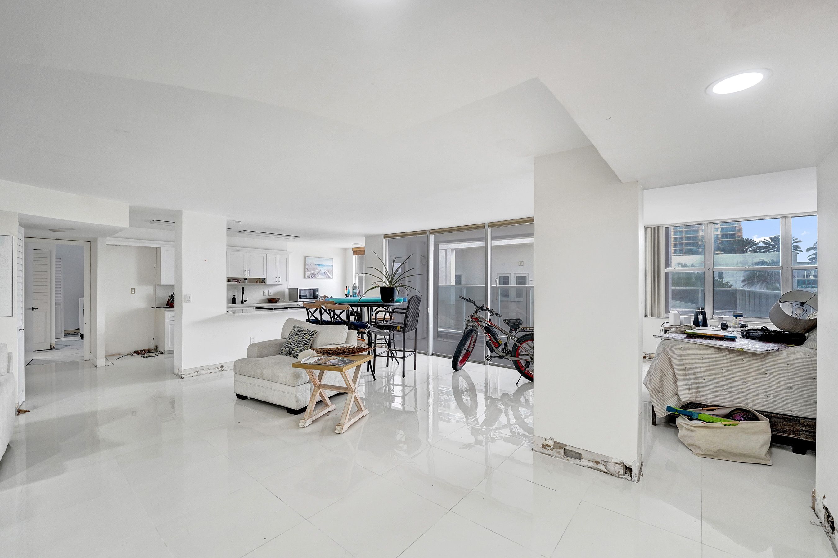 2751 S Ocean Drive Hollywood FL 33019