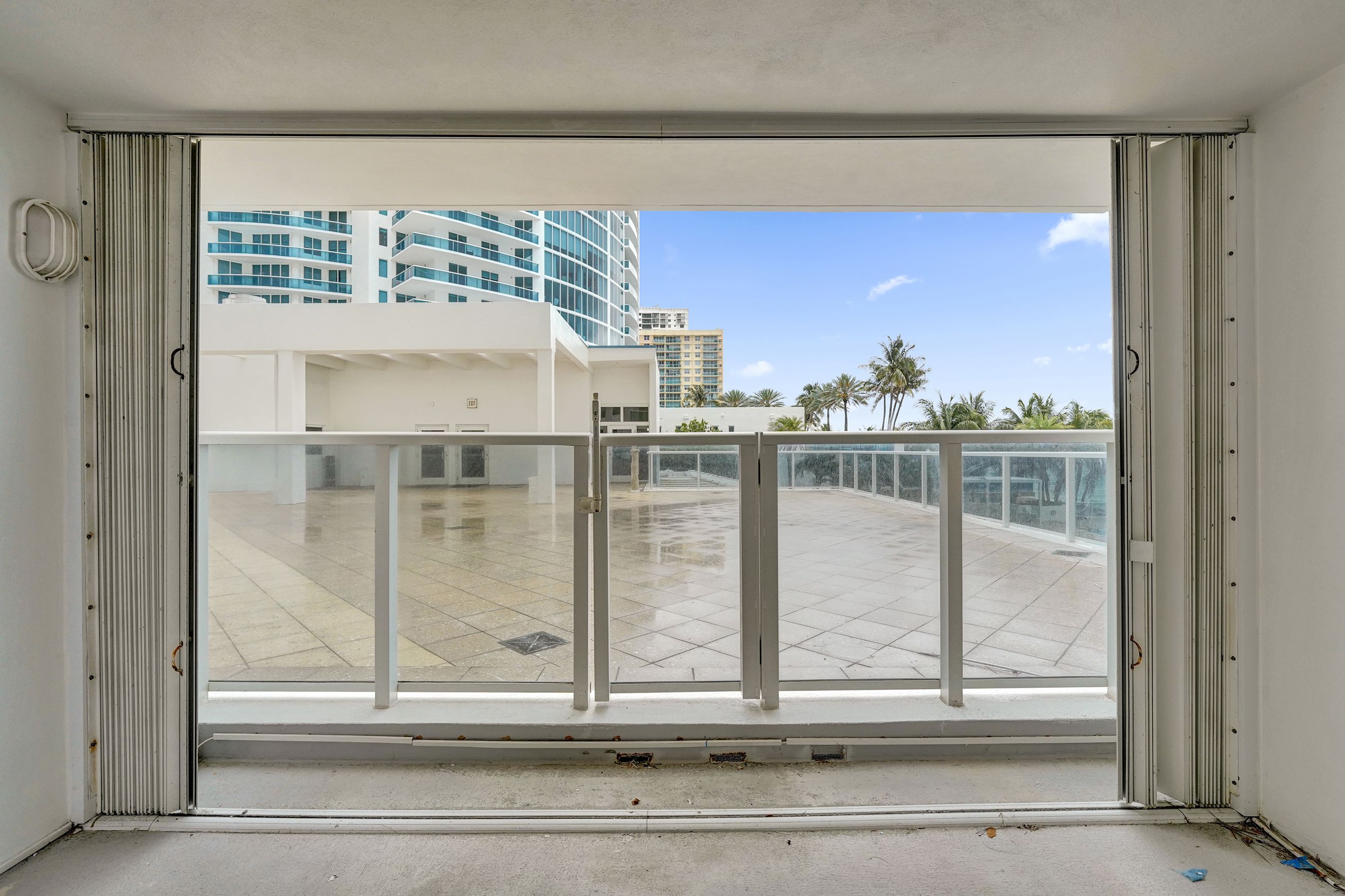 2751 S Ocean Drive Hollywood FL 33019