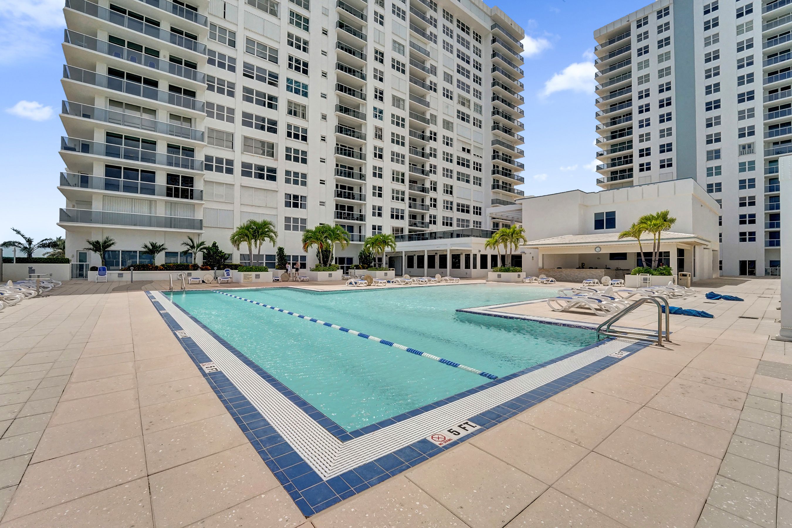 2751 S Ocean Drive Hollywood FL 33019