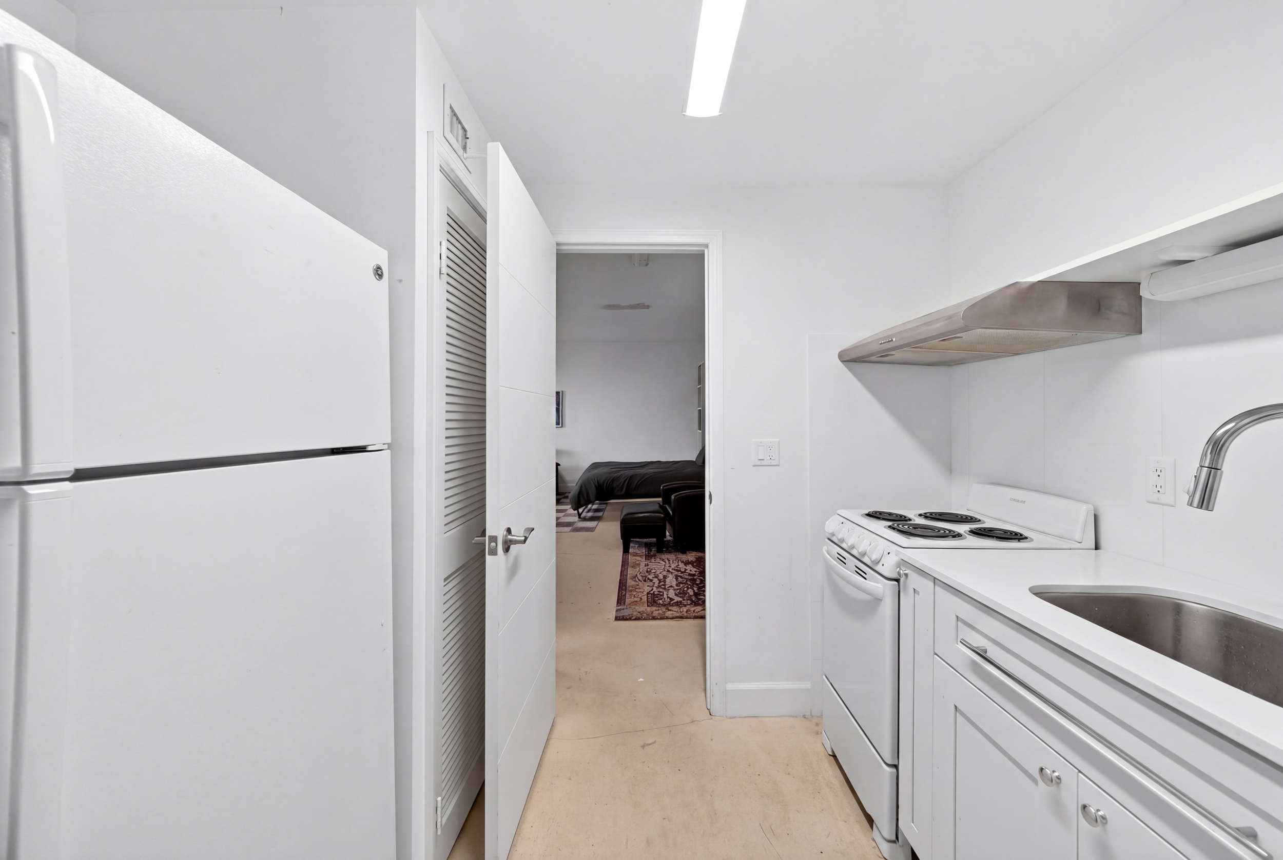 1520 SW 11th Terrace Miami FL 33135