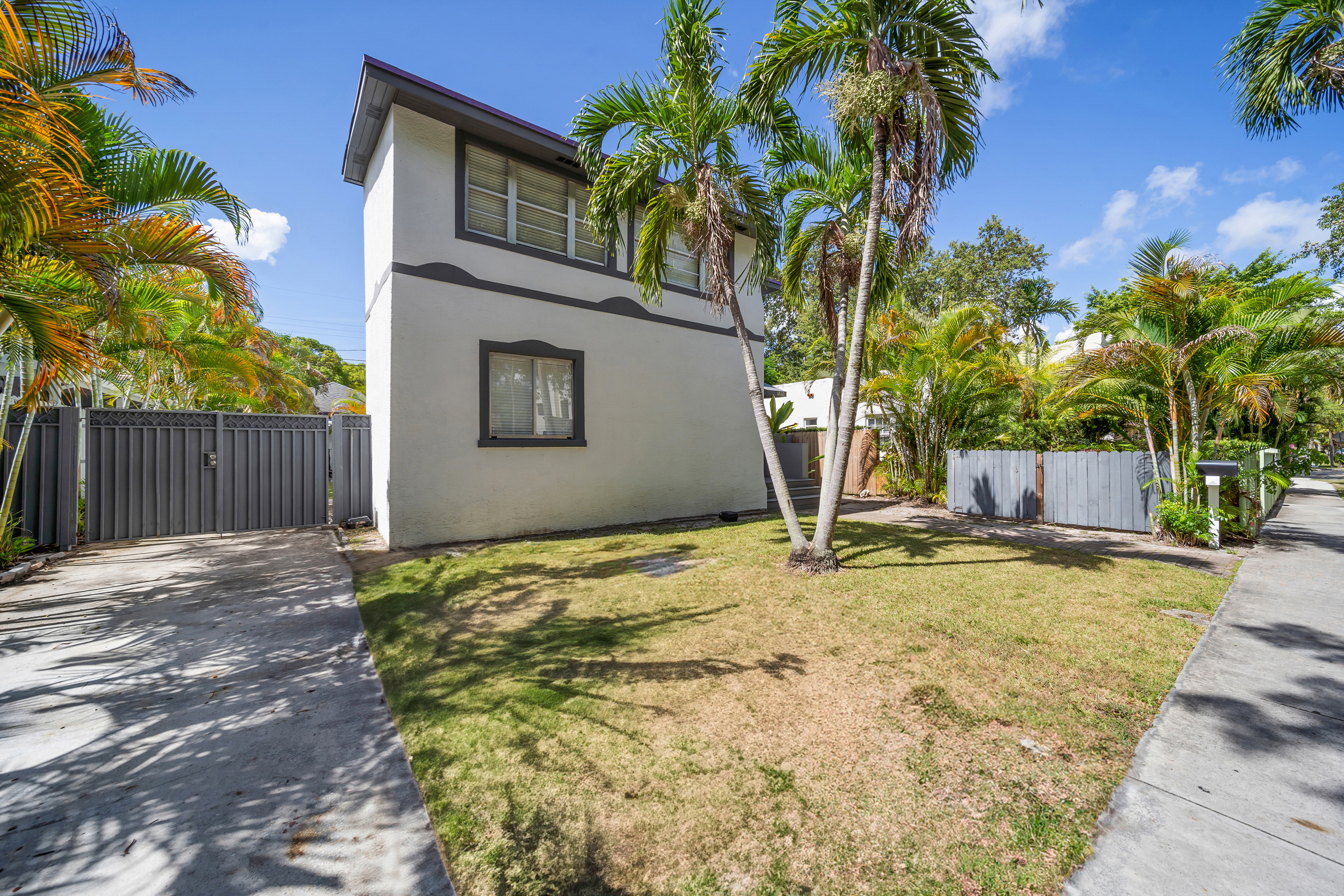 1520 SW 11th Terrace Miami FL 33135