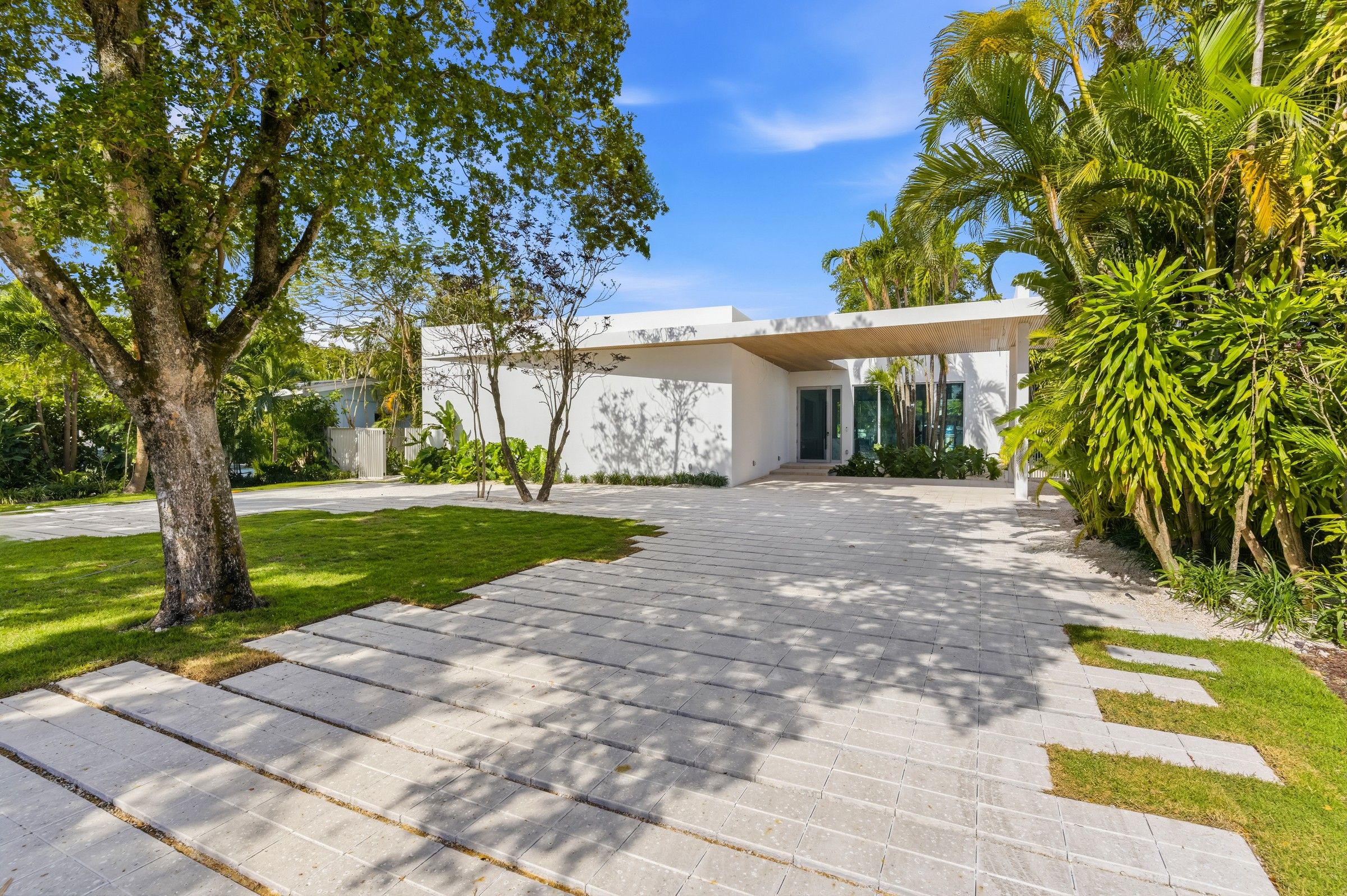 188 Cherokee Street Miami Springs FL 33166