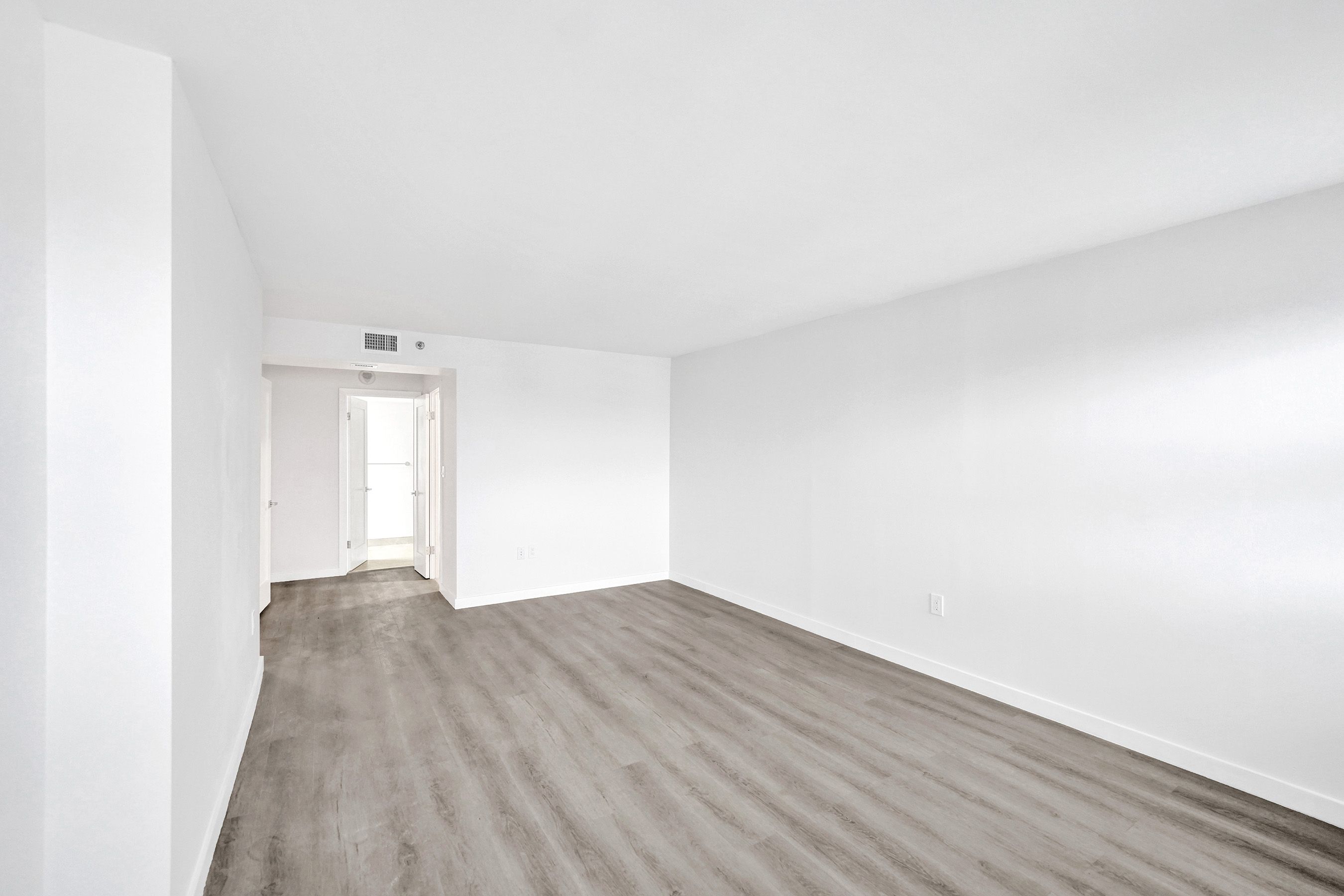 1201 S Ocean Drive Hollywood FL 33019