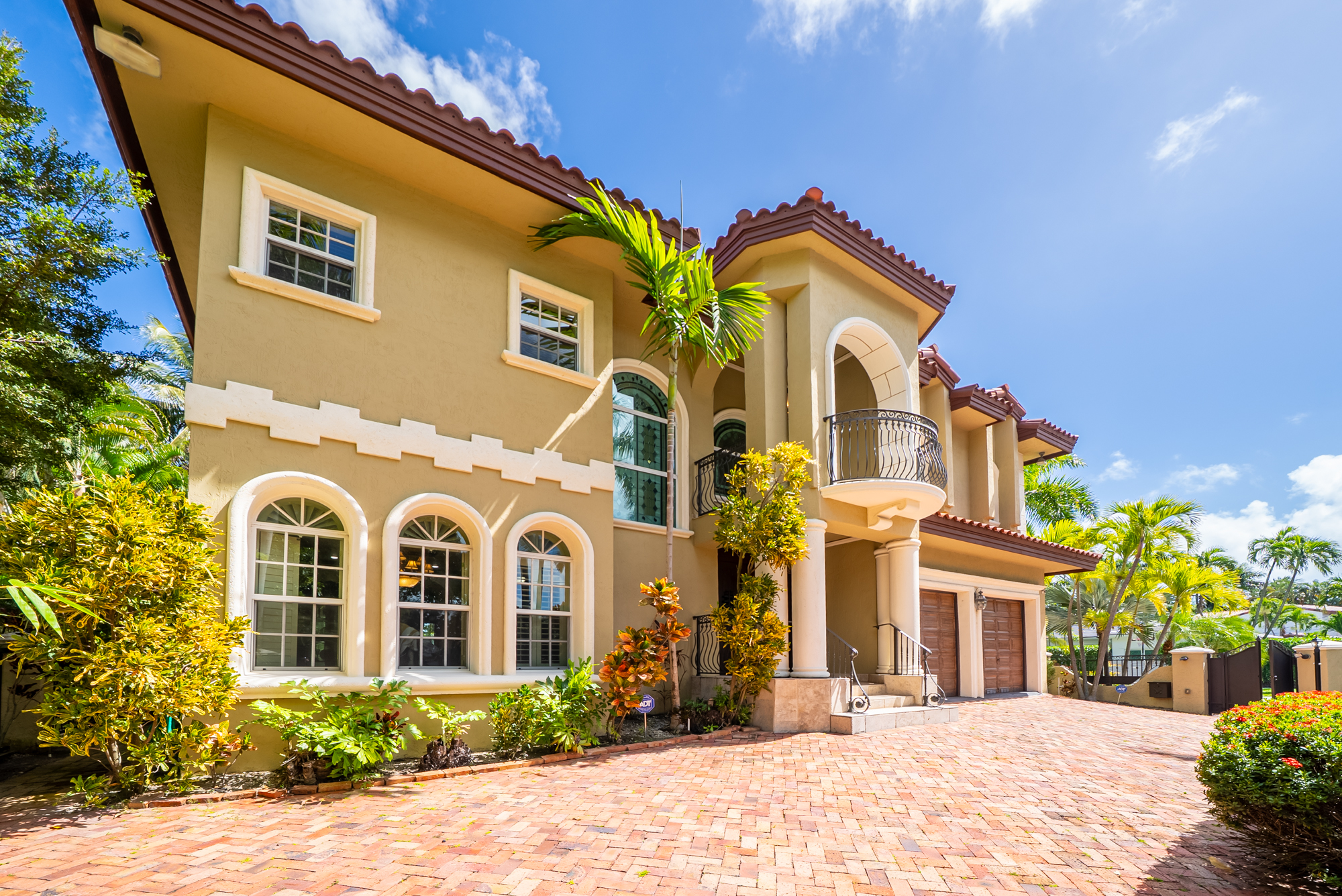 4501 N Bay Road Miami Beach FL 33140