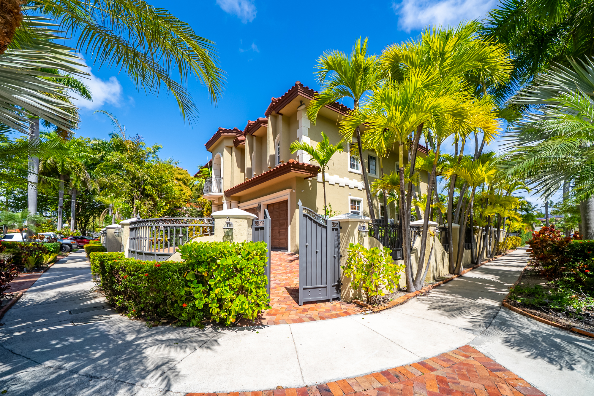 4501 N Bay Road Miami Beach FL 33140