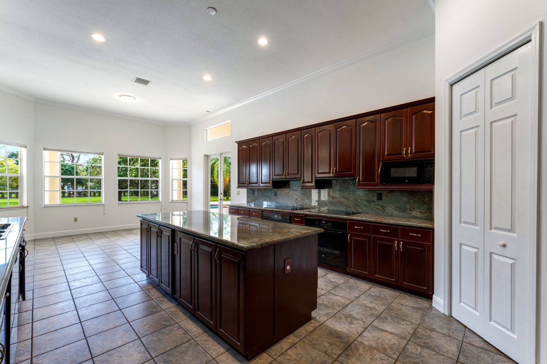 7280 SW 100th Street Pinecrest FL 33156