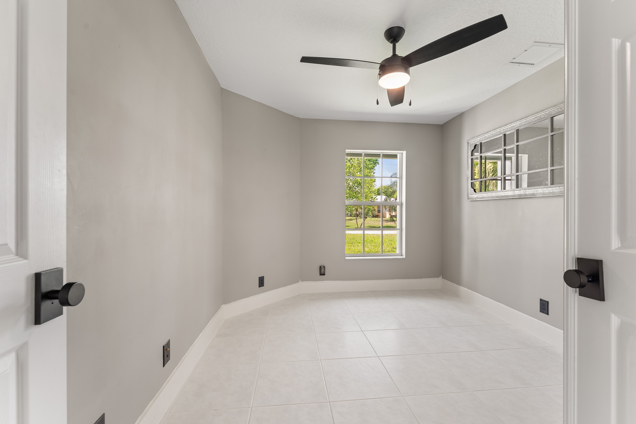 2072 SE Hanford Road Port St Lucie FL 34952