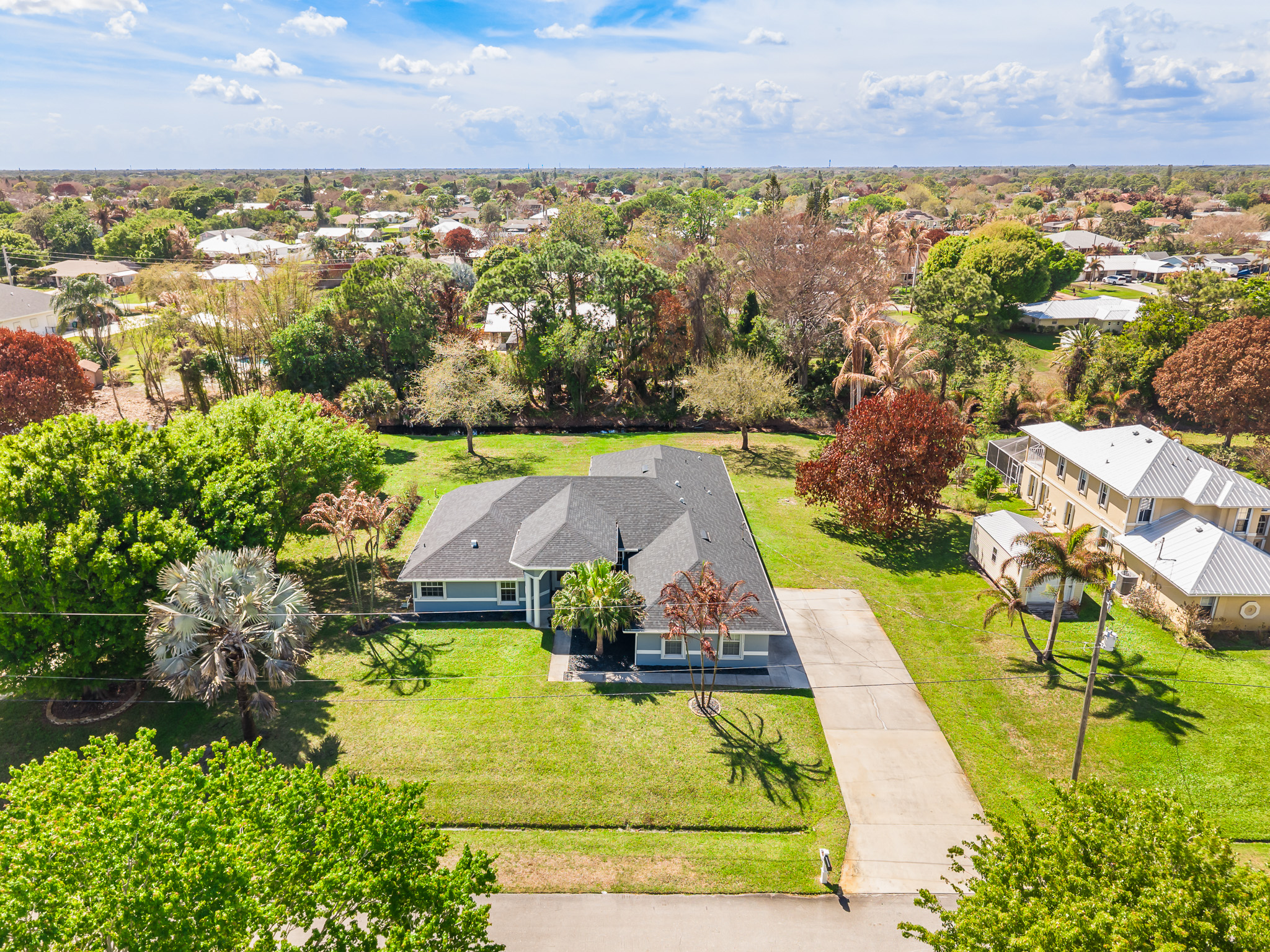 2072 SE Hanford Road Port St Lucie FL 34952