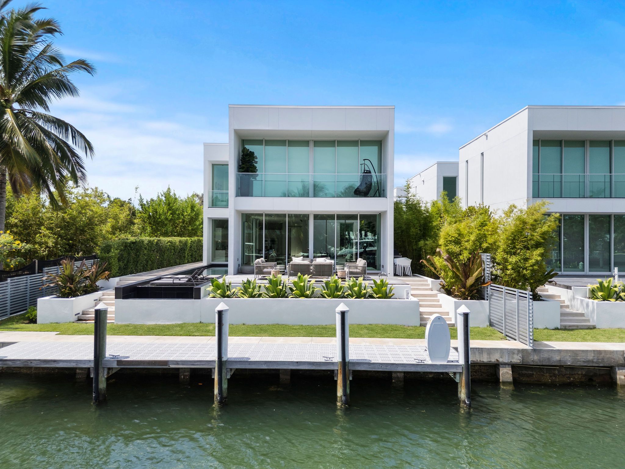 1011 W 48th Street Miami Beach FL 33140