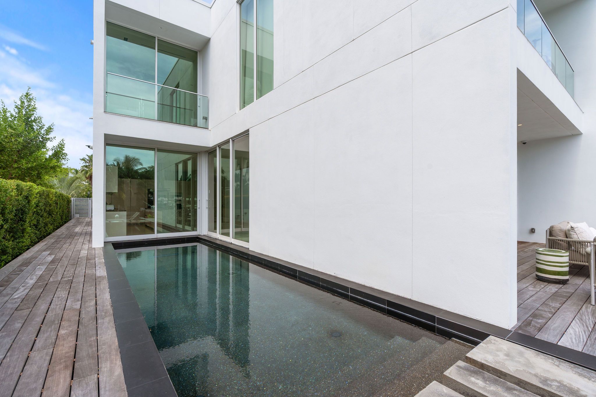 1011 W 48th Street Miami Beach FL 33140
