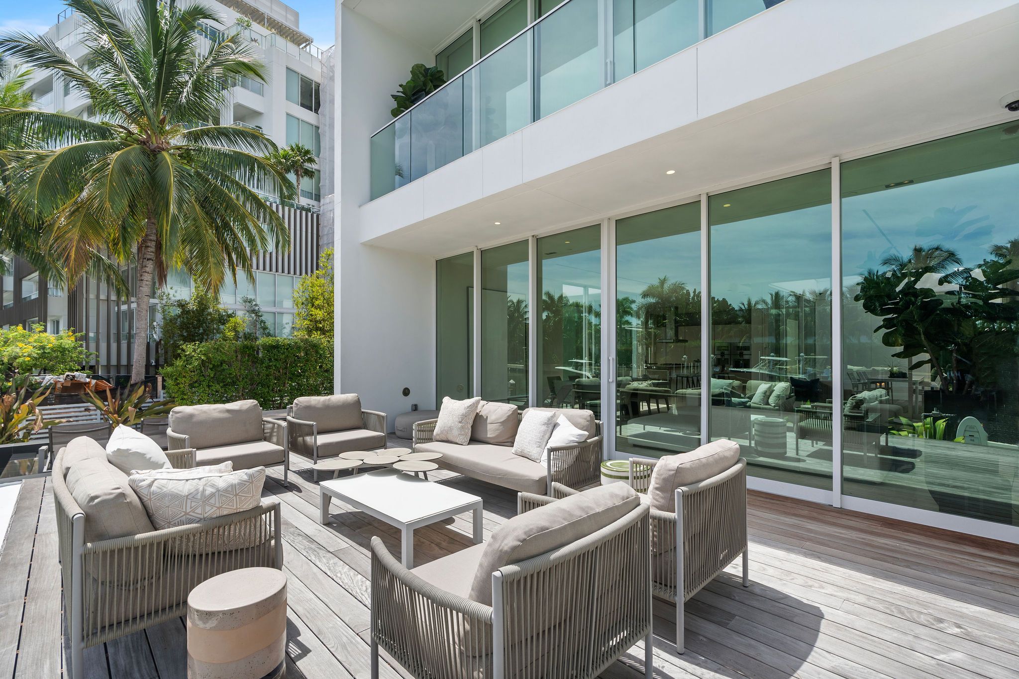 1011 W 48th Street Miami Beach FL 33140