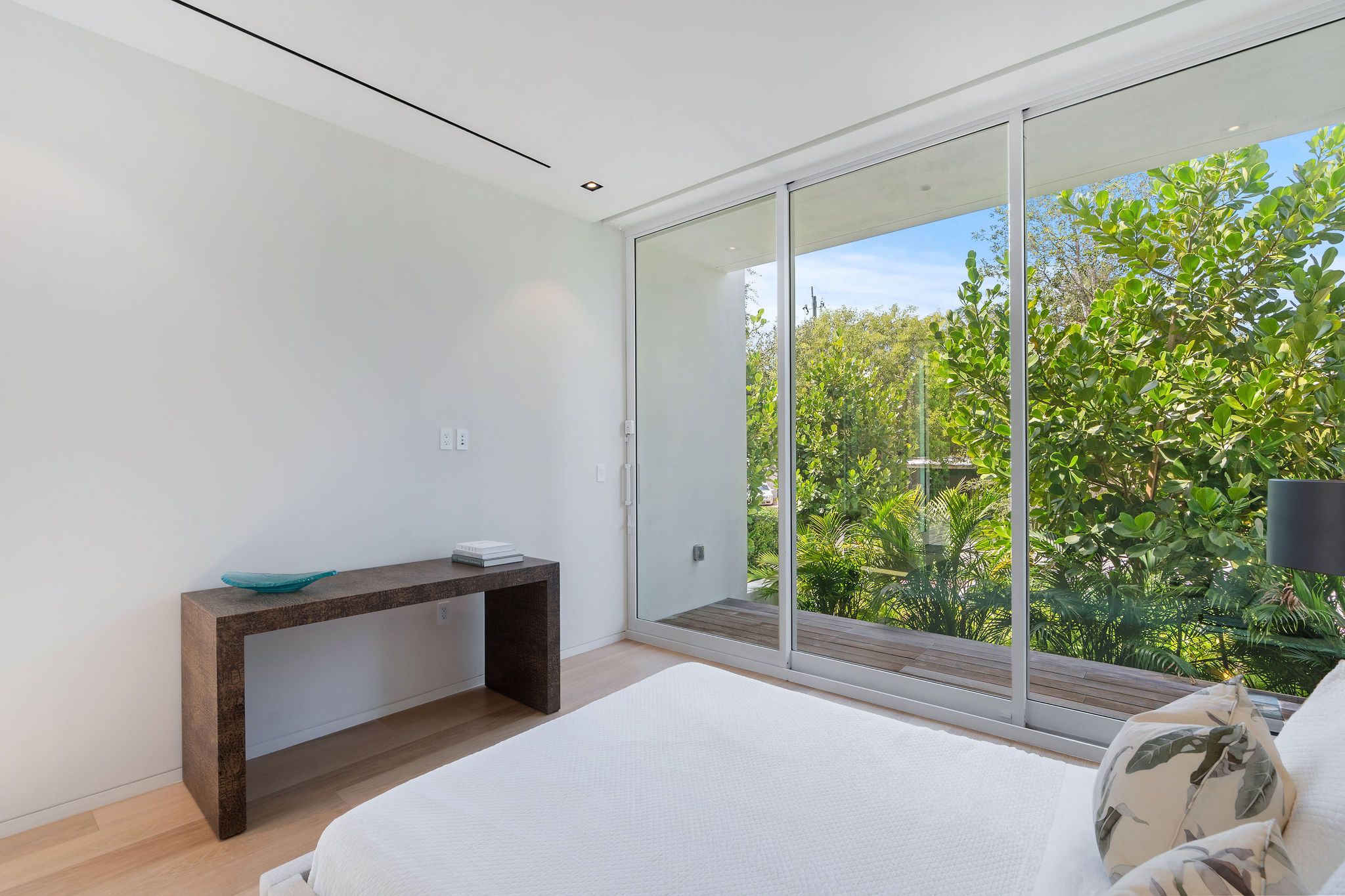 1011 W 48th Street Miami Beach FL 33140
