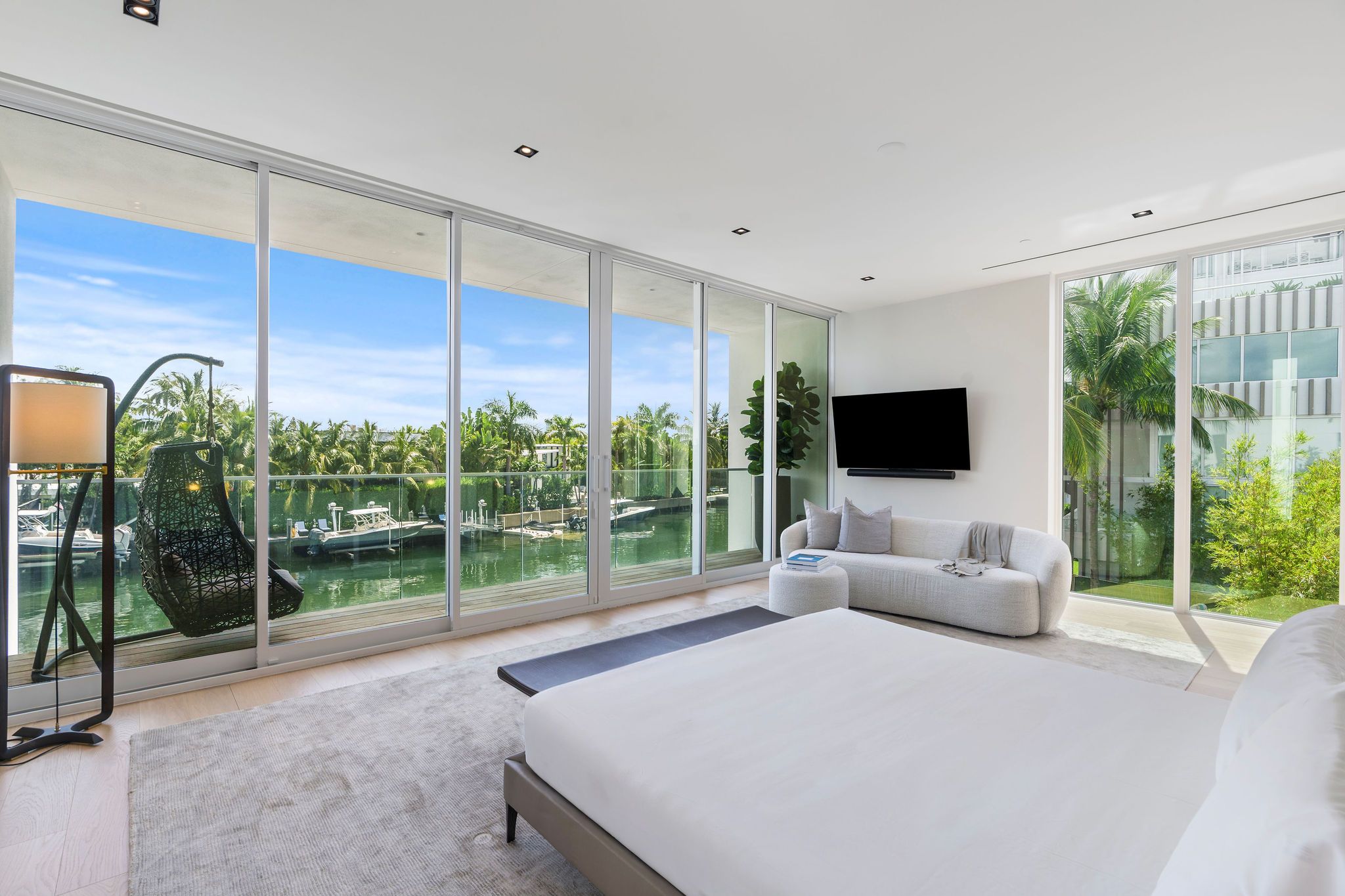 1011 W 48th Street Miami Beach FL 33140