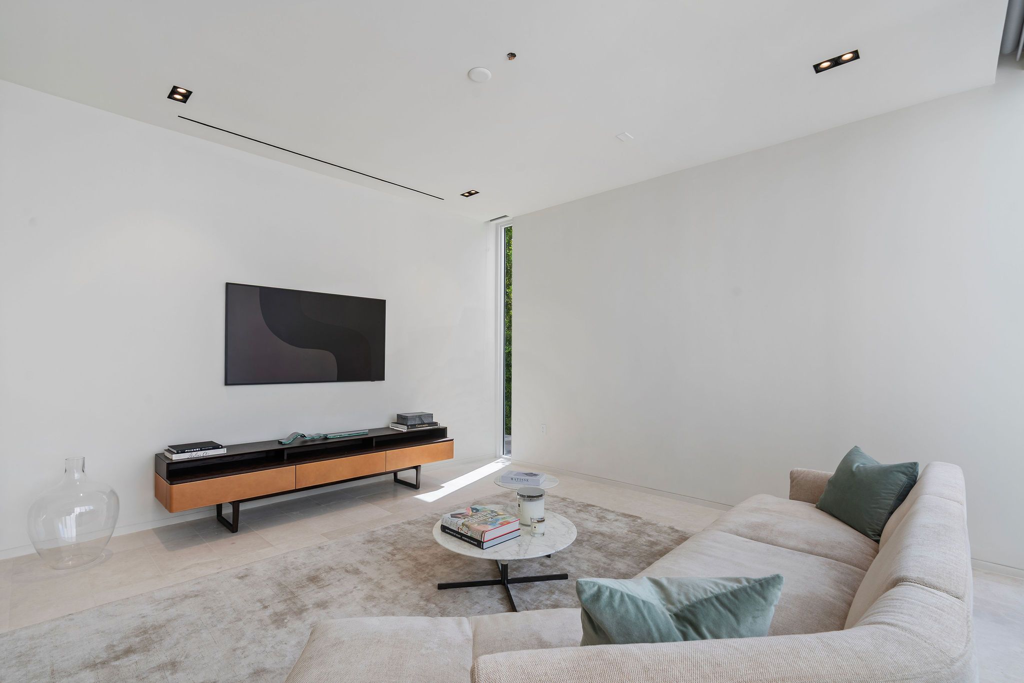 1011 W 48th Street Miami Beach FL 33140