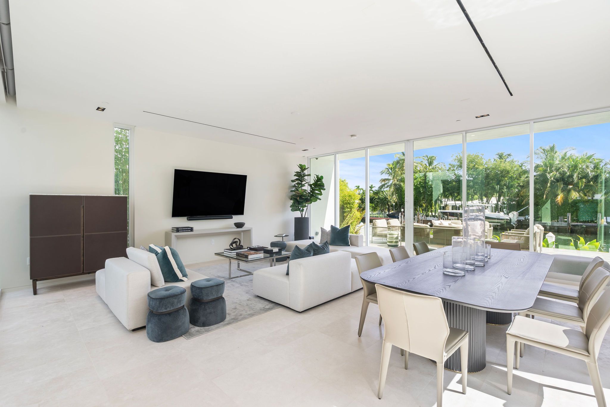 1011 W 48th Street Miami Beach FL 33140