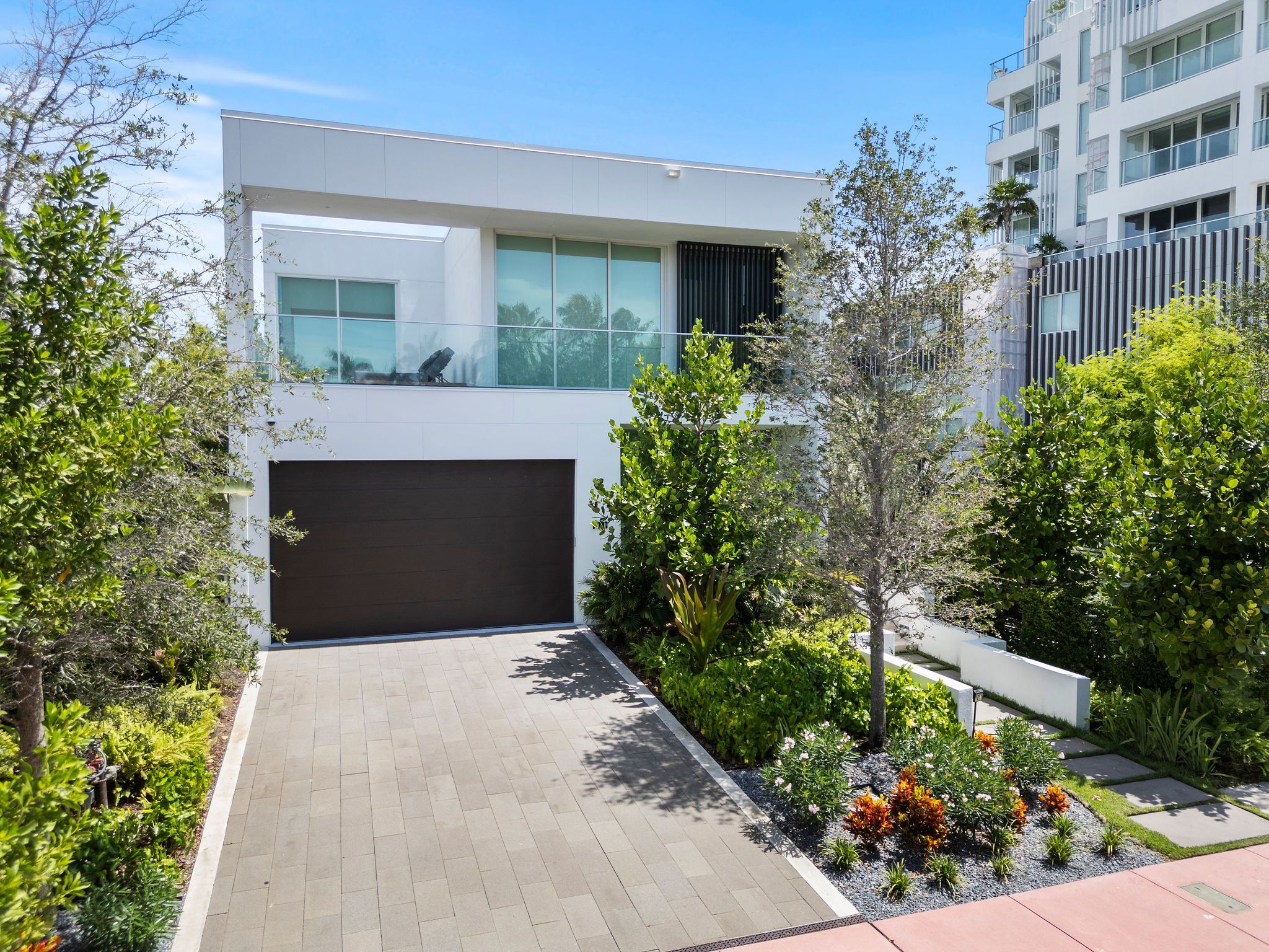 1011 W 48th Street Miami Beach FL 33140