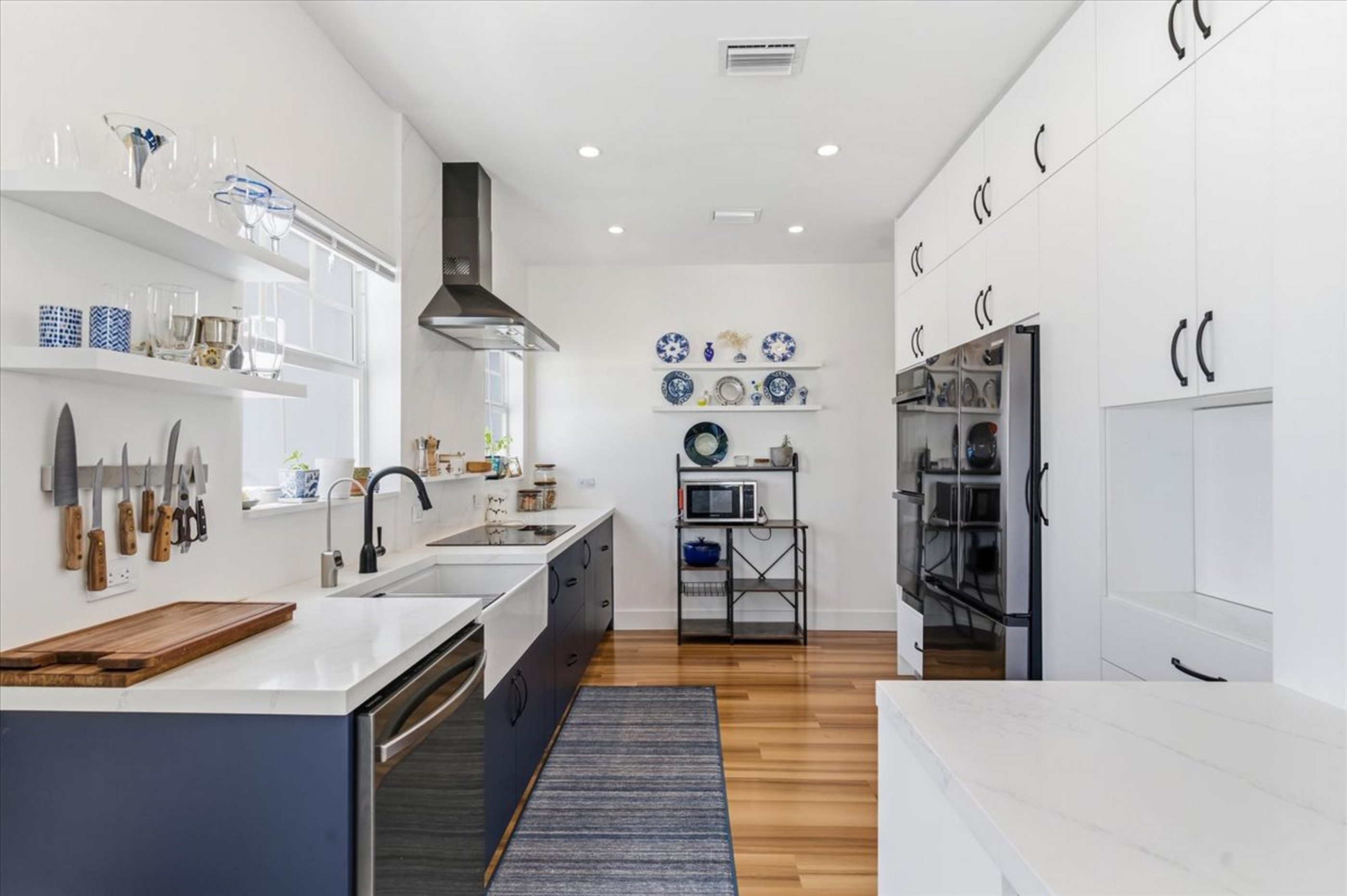 2463 Pine Tree Drive Miami Beach FL 33140