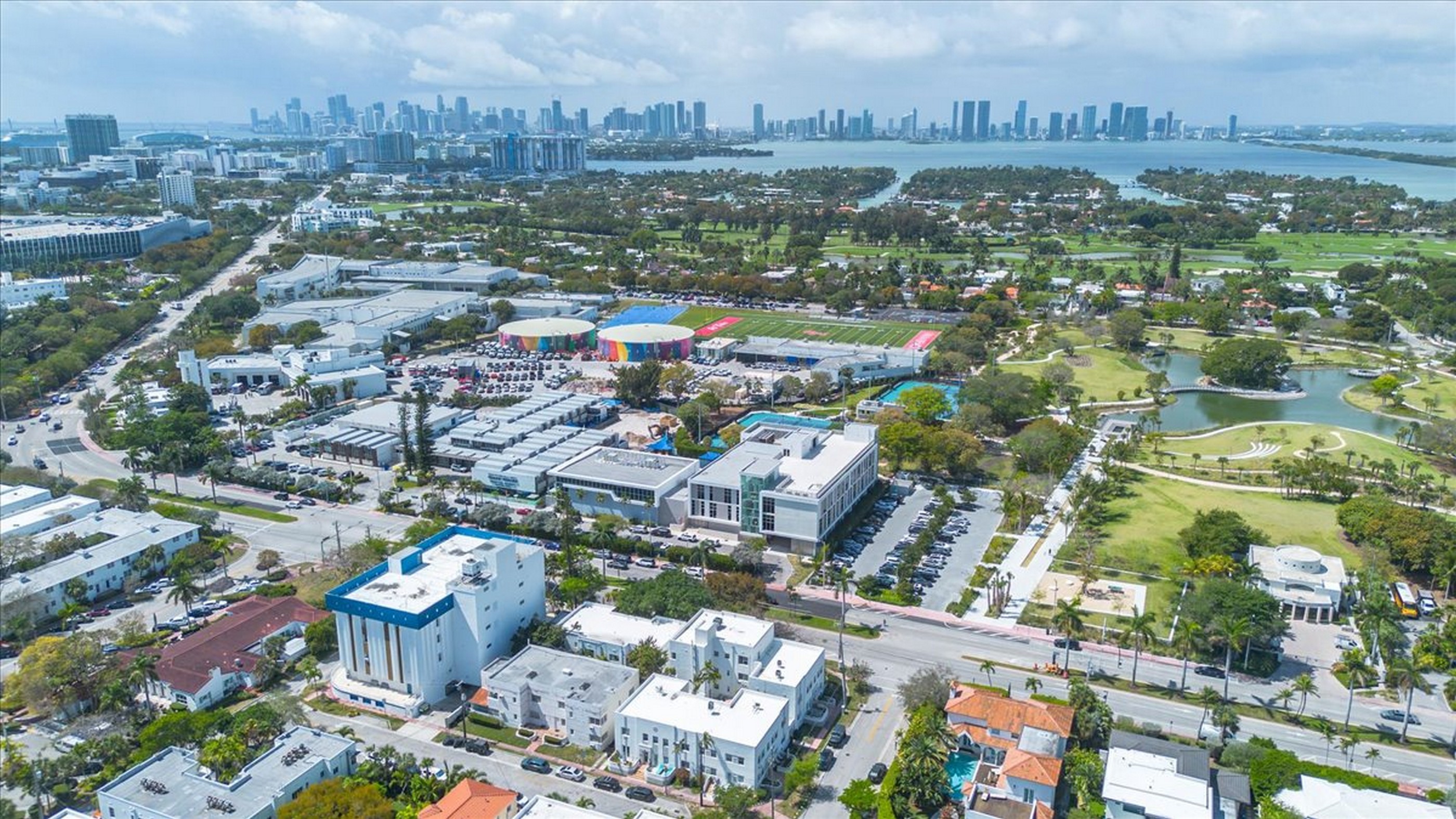2463 Pine Tree Drive Miami Beach FL 33140