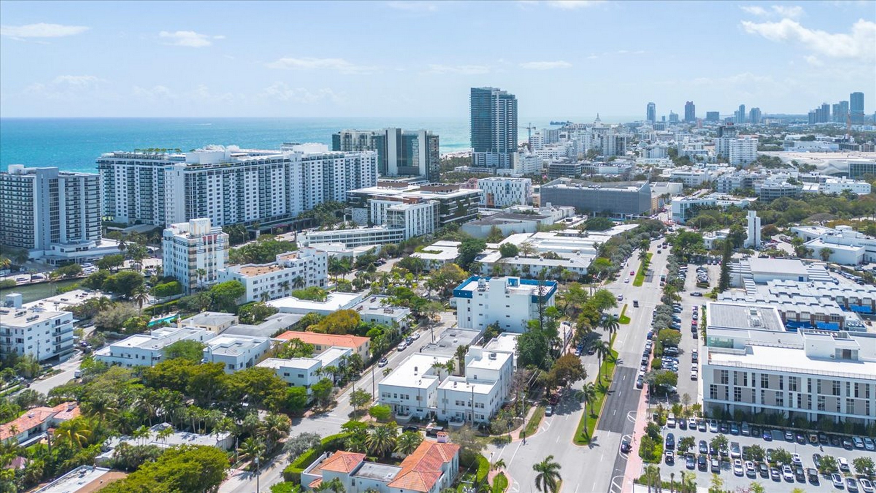 2463 Pine Tree Drive Miami Beach FL 33140