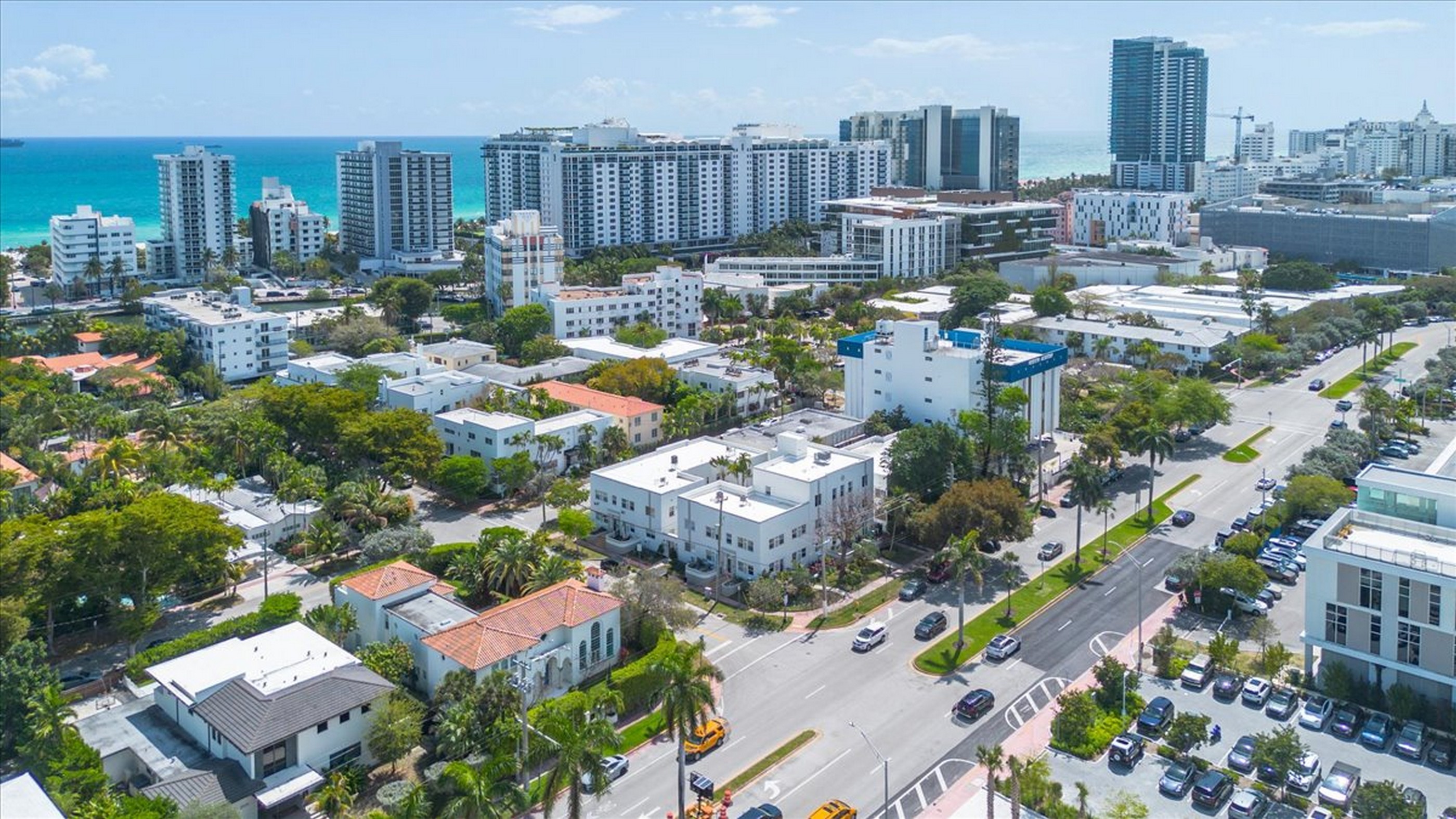 2463 Pine Tree Drive Miami Beach FL 33140
