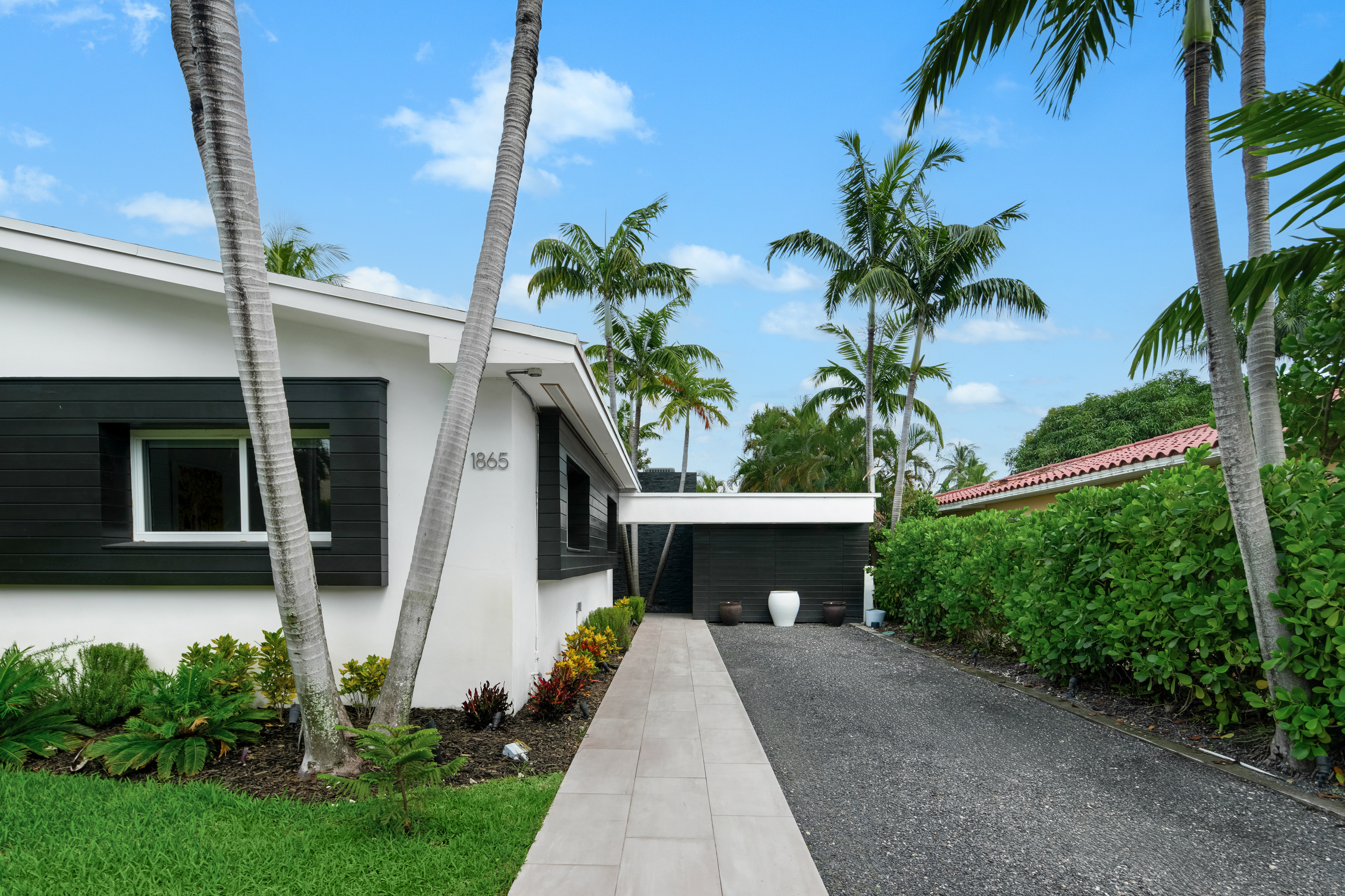 1865 Daytonia Road Miami Beach FL 33141