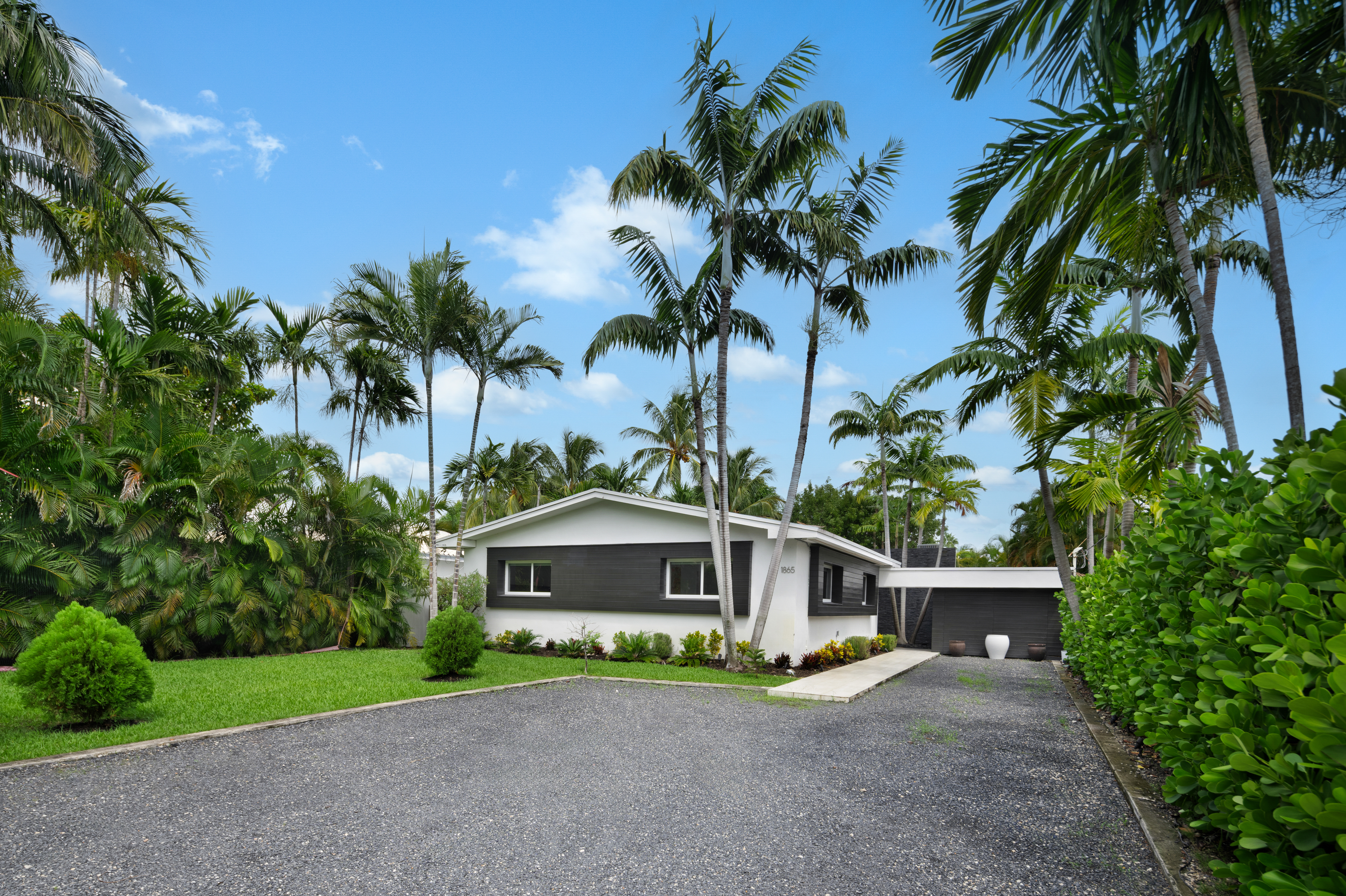 1865 Daytonia Road Miami Beach FL 33141