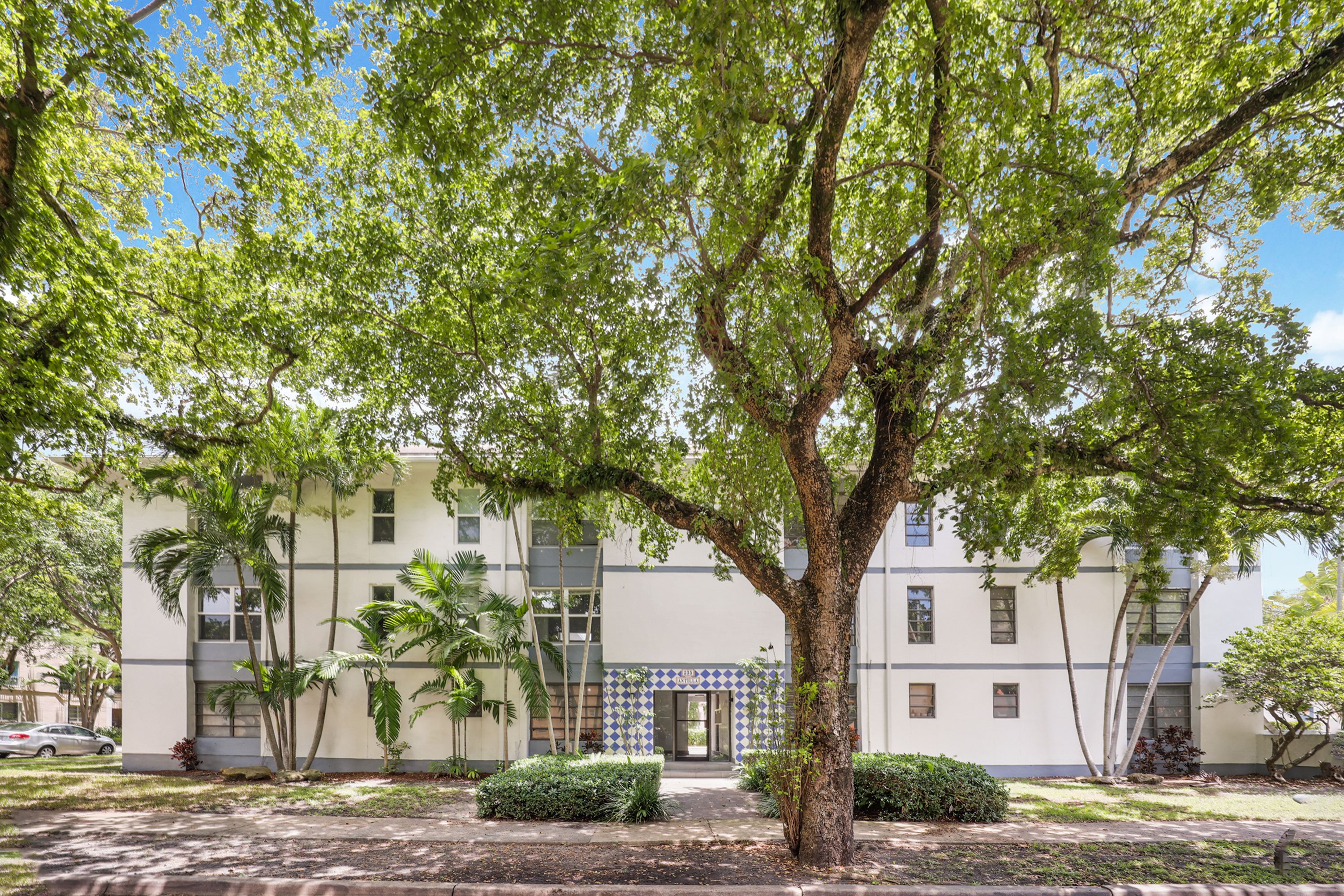 235 Antilla Avenue Coral Gables FL 33134