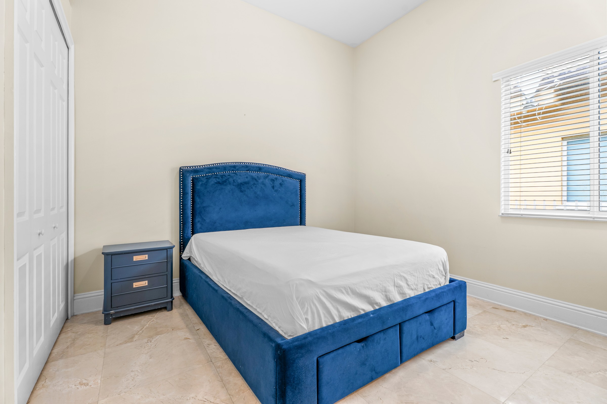 2665 NW 100th Avenue Doral FL 33172