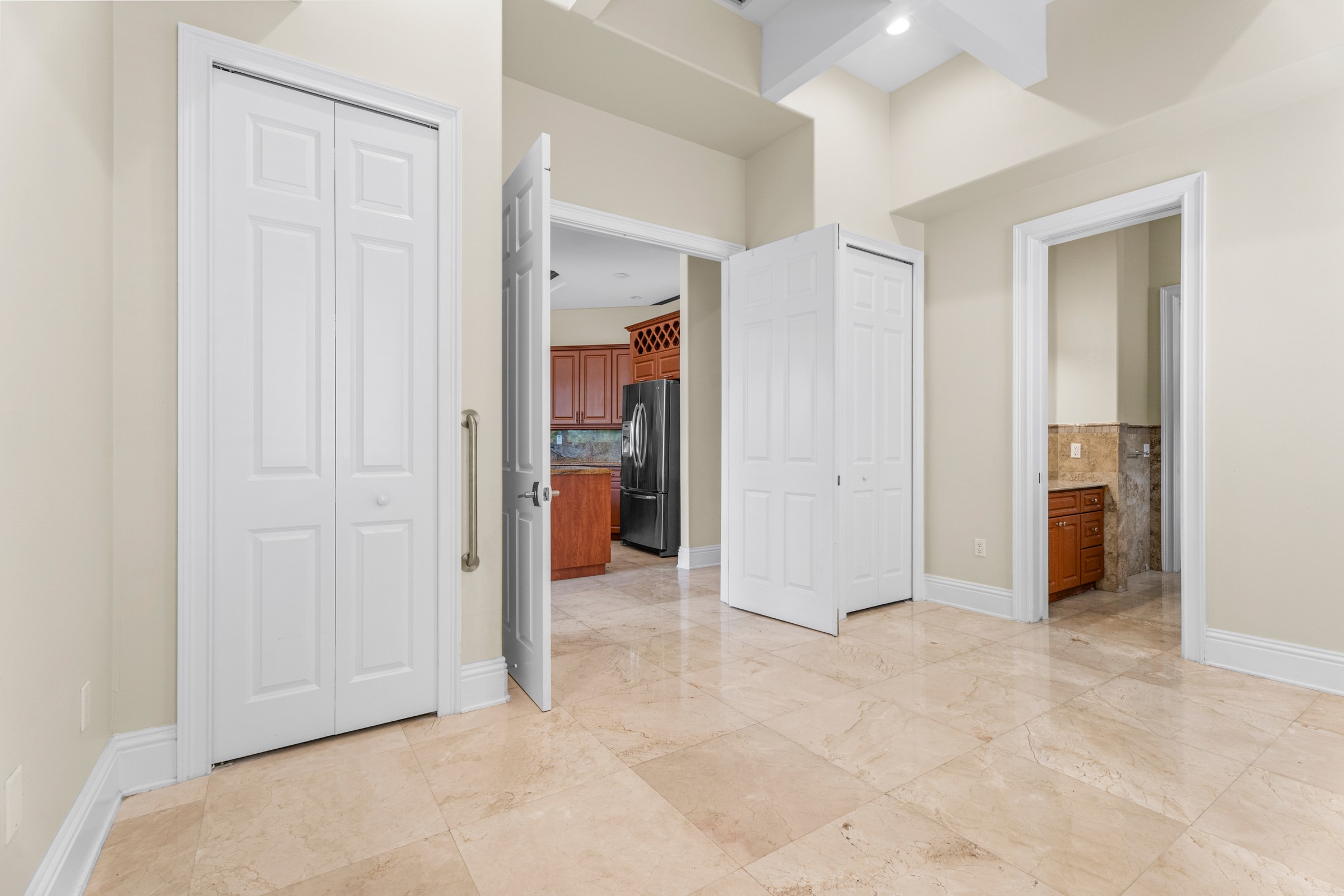2665 NW 100th Avenue Doral FL 33172