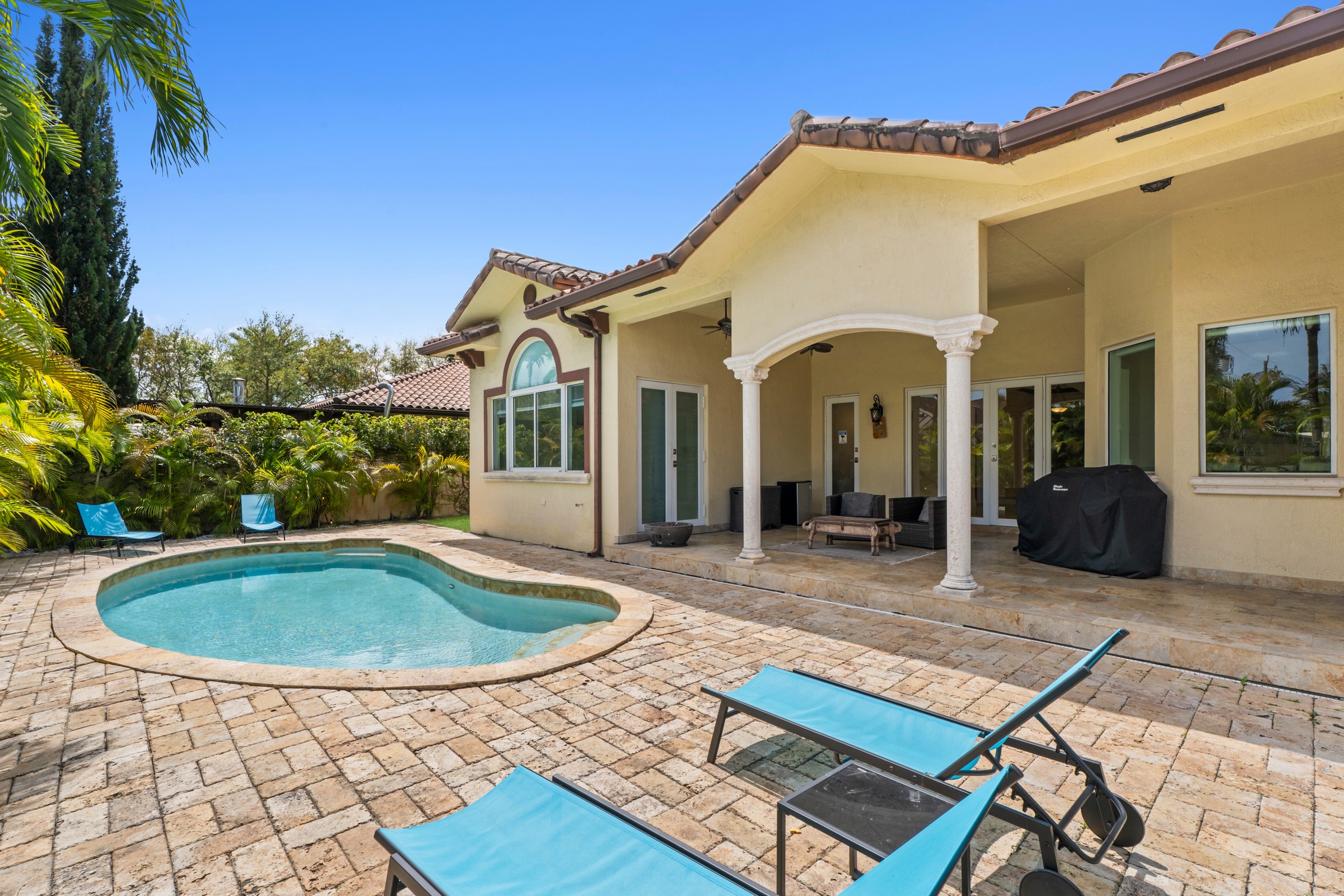 2665 NW 100th Avenue Doral FL 33172