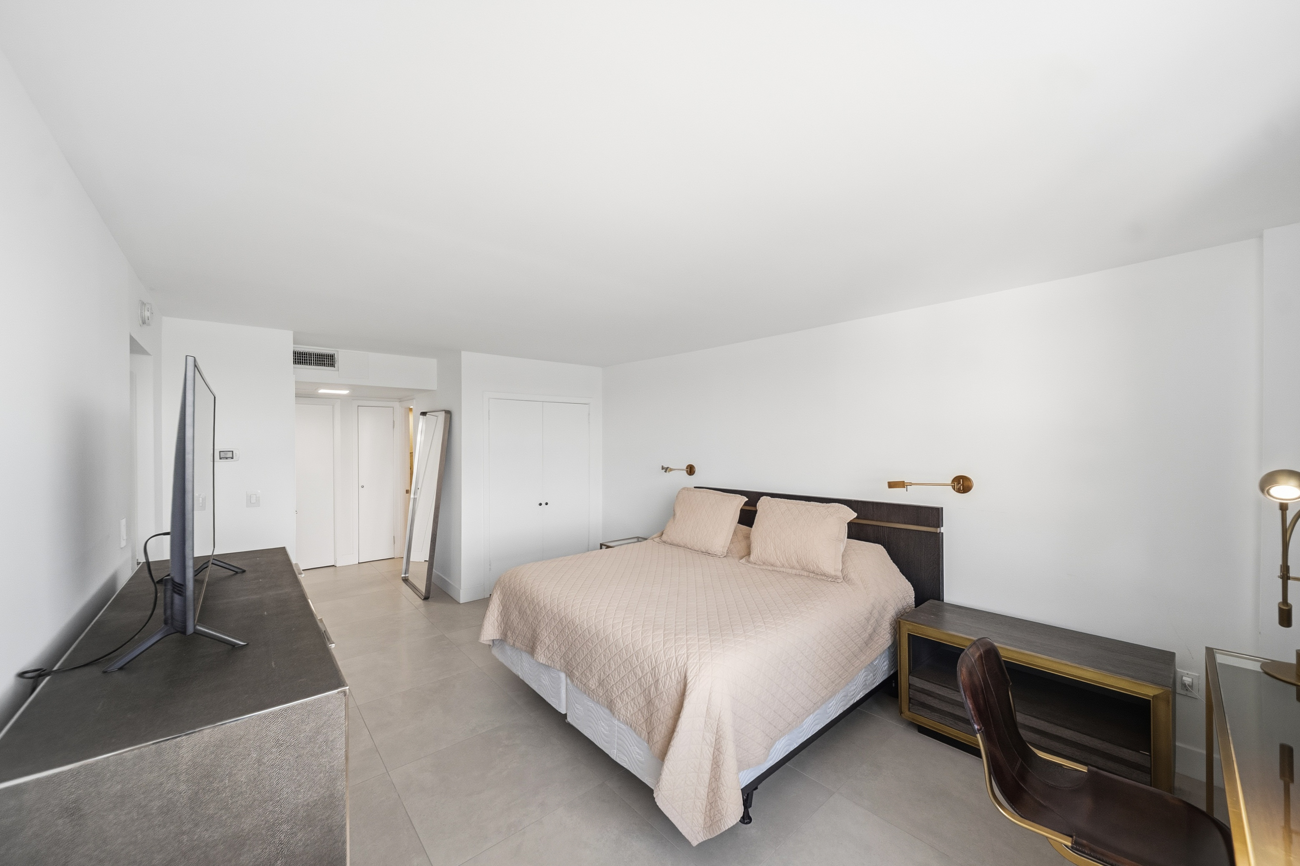 5750 Collins Avenue Miami Beach FL 33140