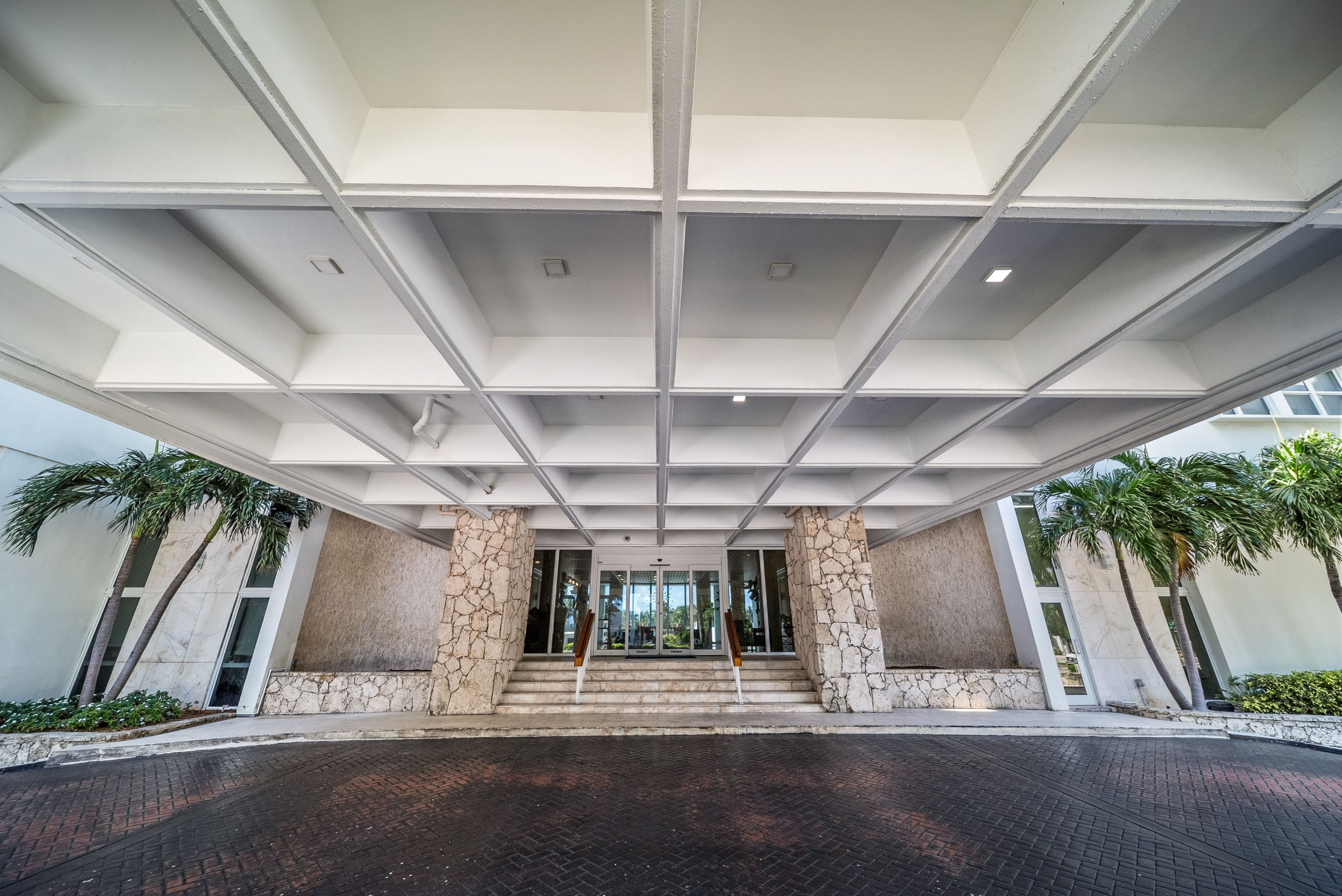 5750 Collins Avenue Miami Beach FL 33140