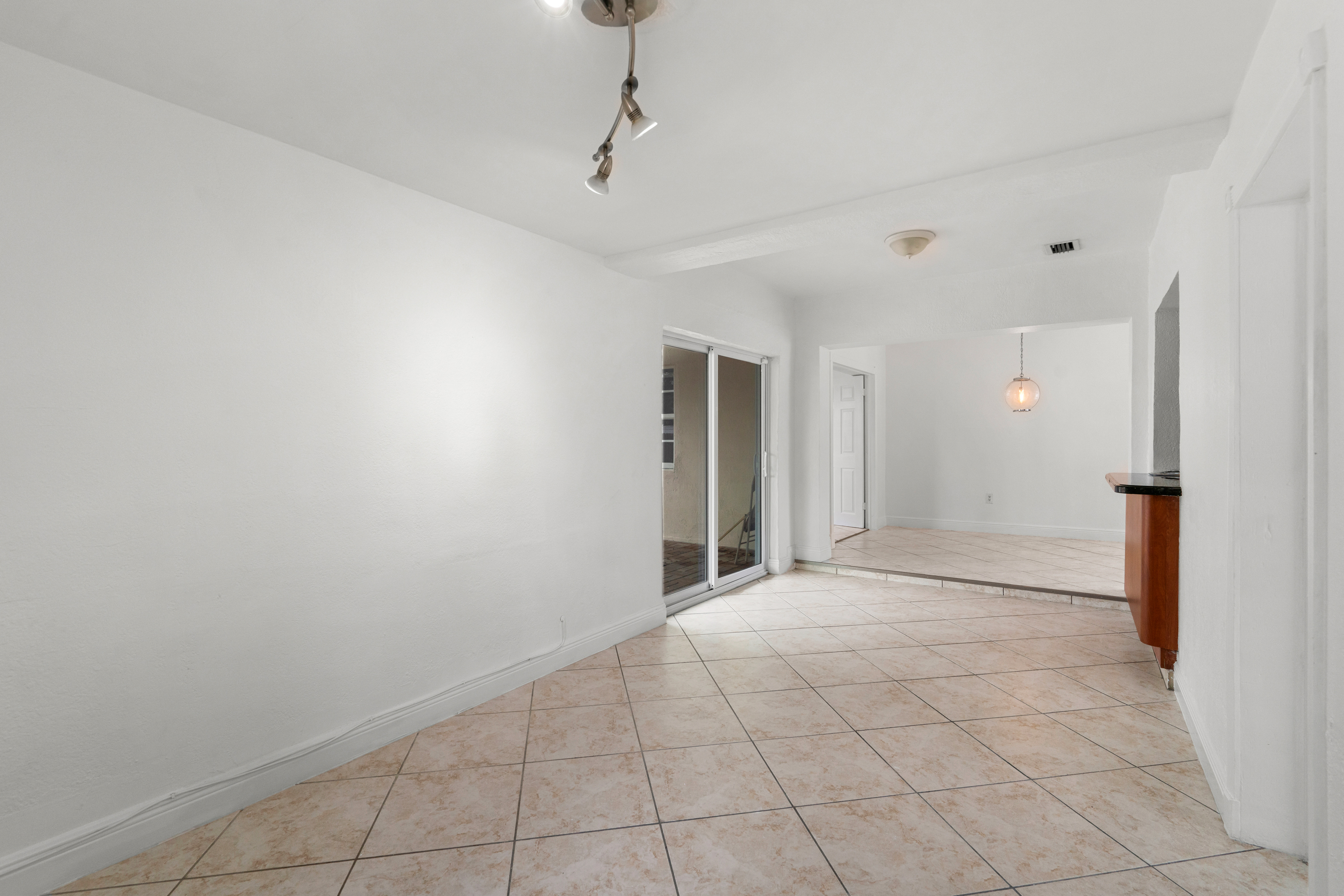 1381 W 63rd Street Hialeah FL 33012