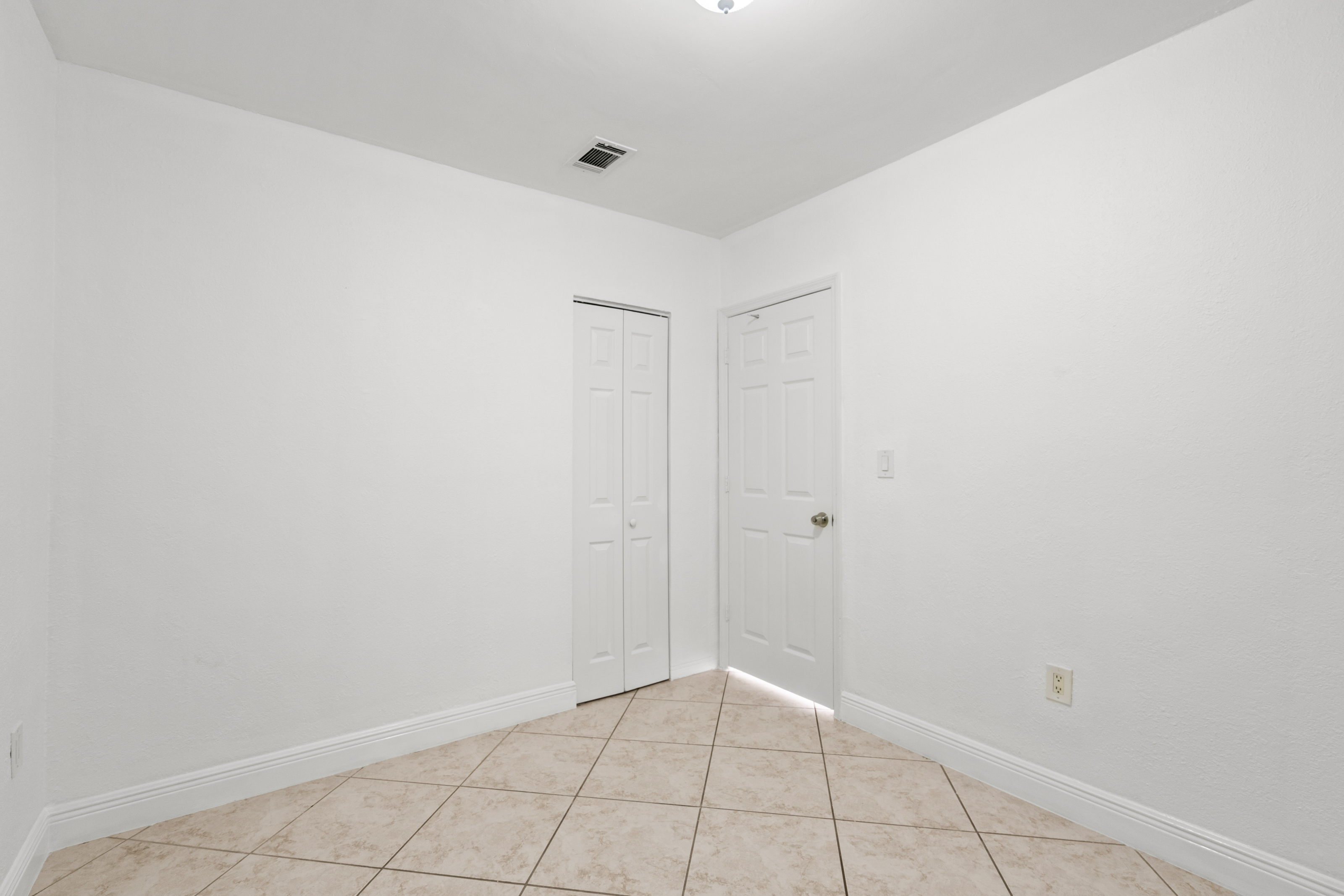 1381 W 63rd Street Hialeah FL 33012