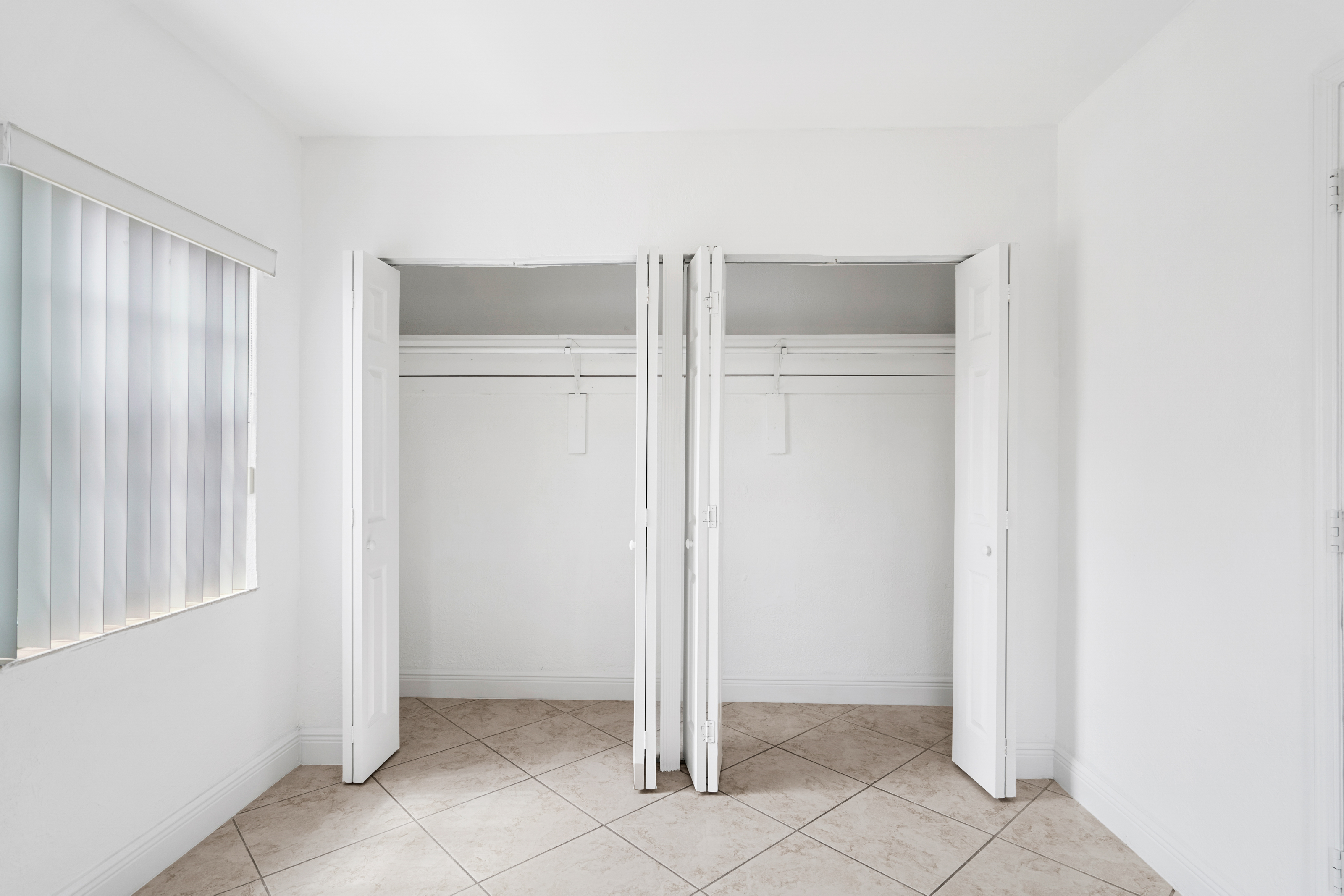 1381 W 63rd Street Hialeah FL 33012