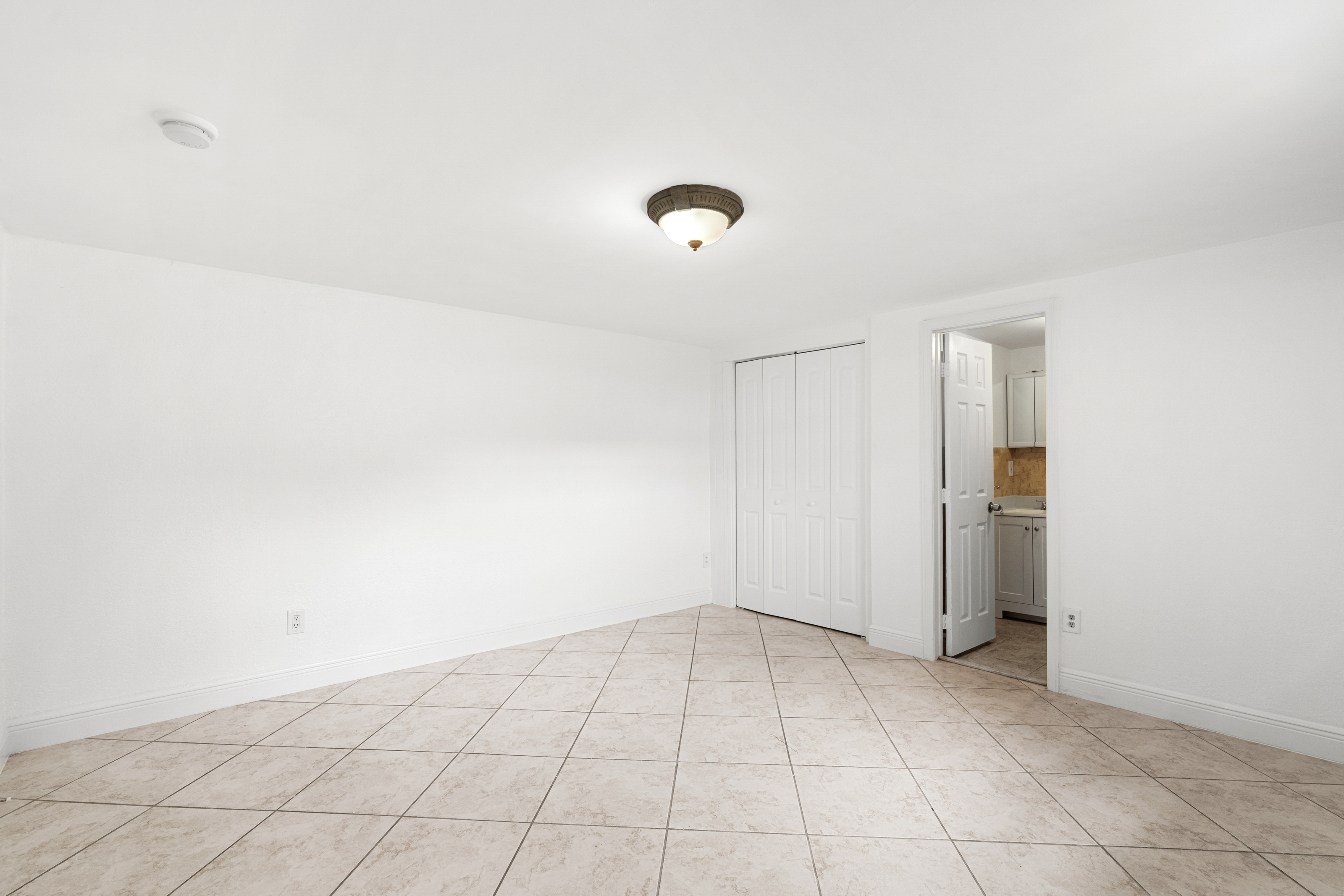 1381 W 63rd Street Hialeah FL 33012