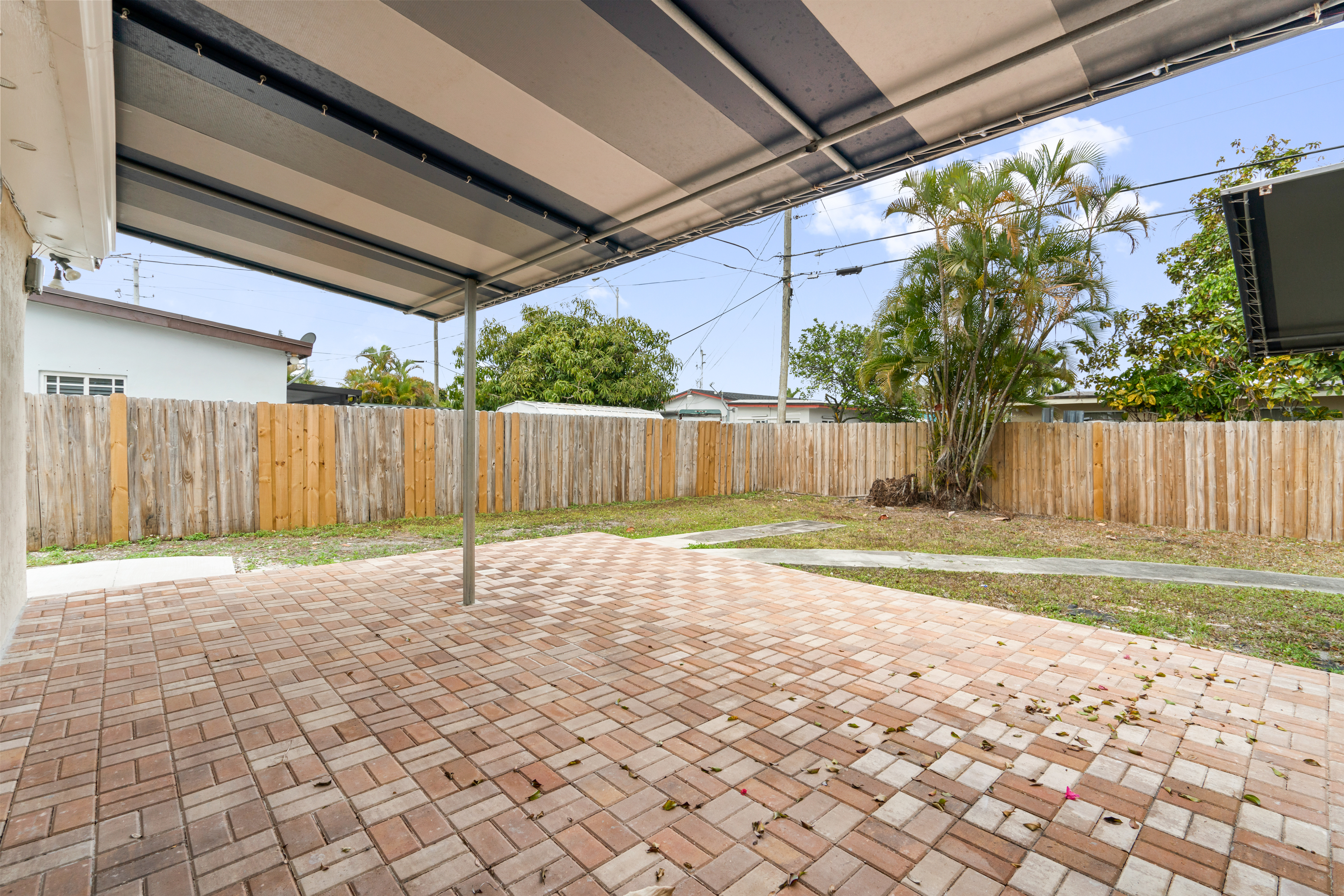 1381 W 63rd Street Hialeah FL 33012