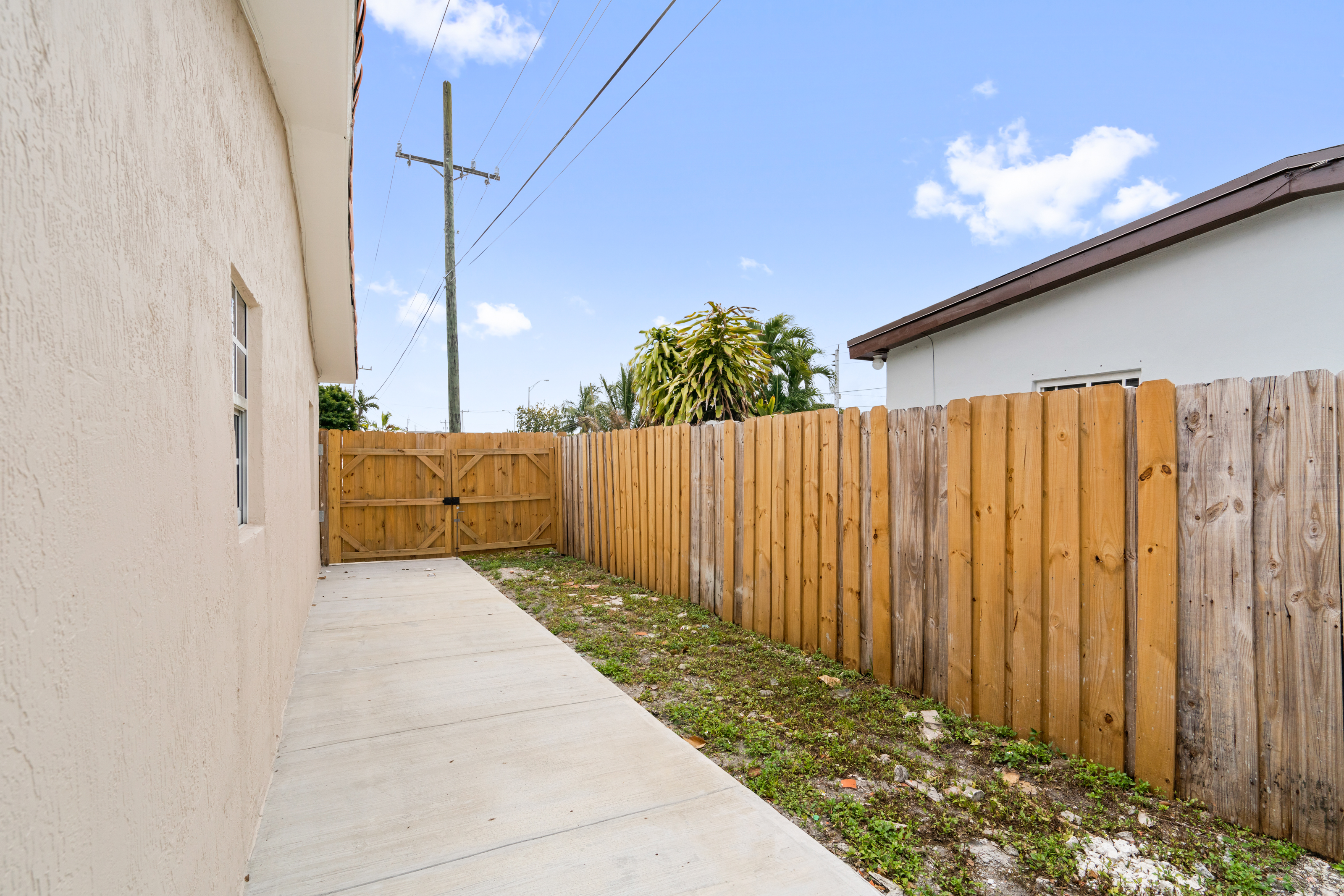 1381 W 63rd Street Hialeah FL 33012