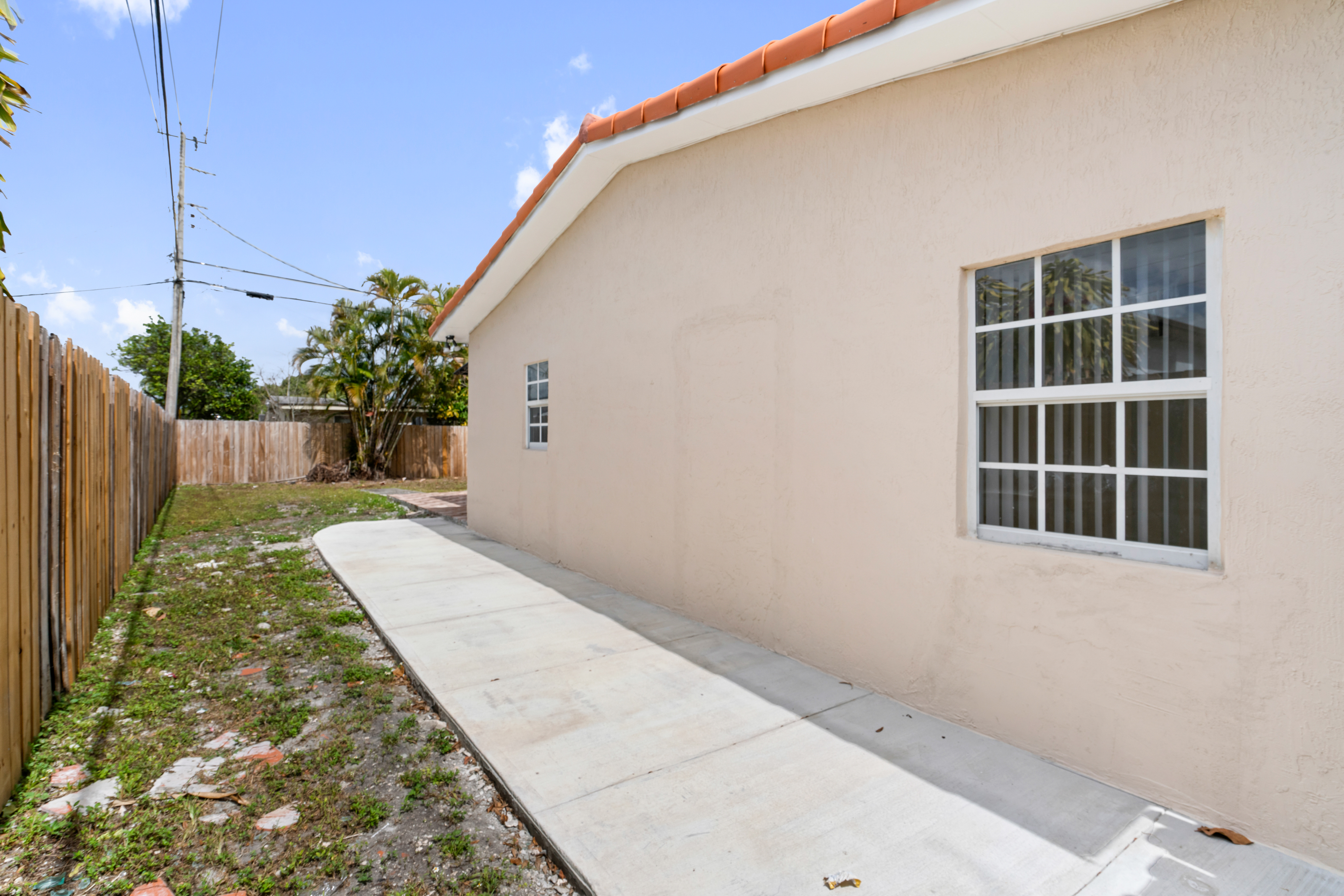 1381 W 63rd Street Hialeah FL 33012