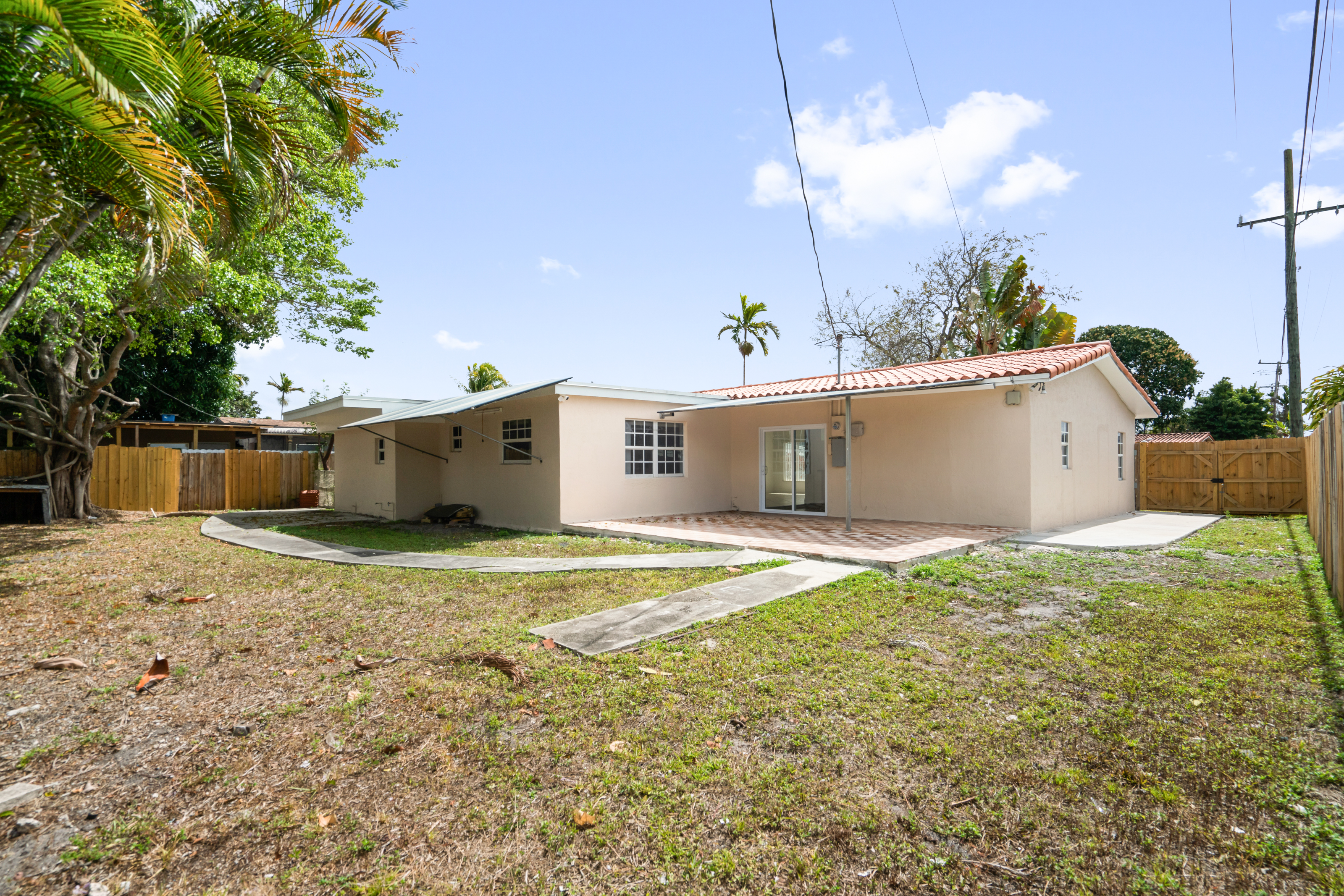 1381 W 63rd Street Hialeah FL 33012