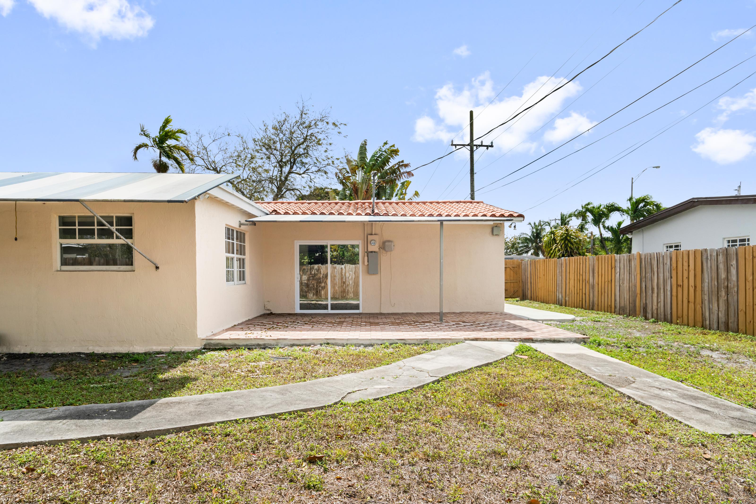 1381 W 63rd Street Hialeah FL 33012
