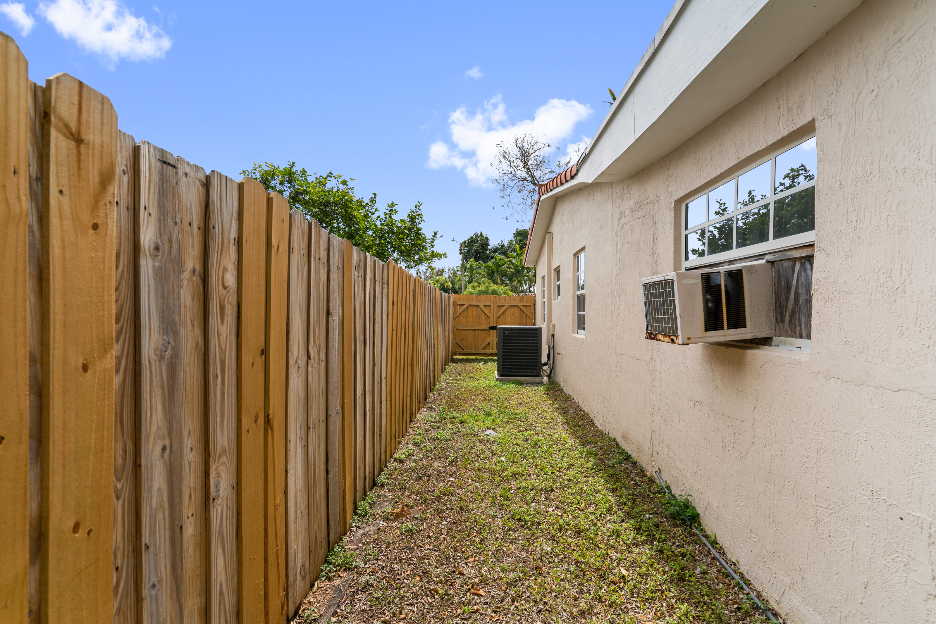 1381 W 63rd Street Hialeah FL 33012