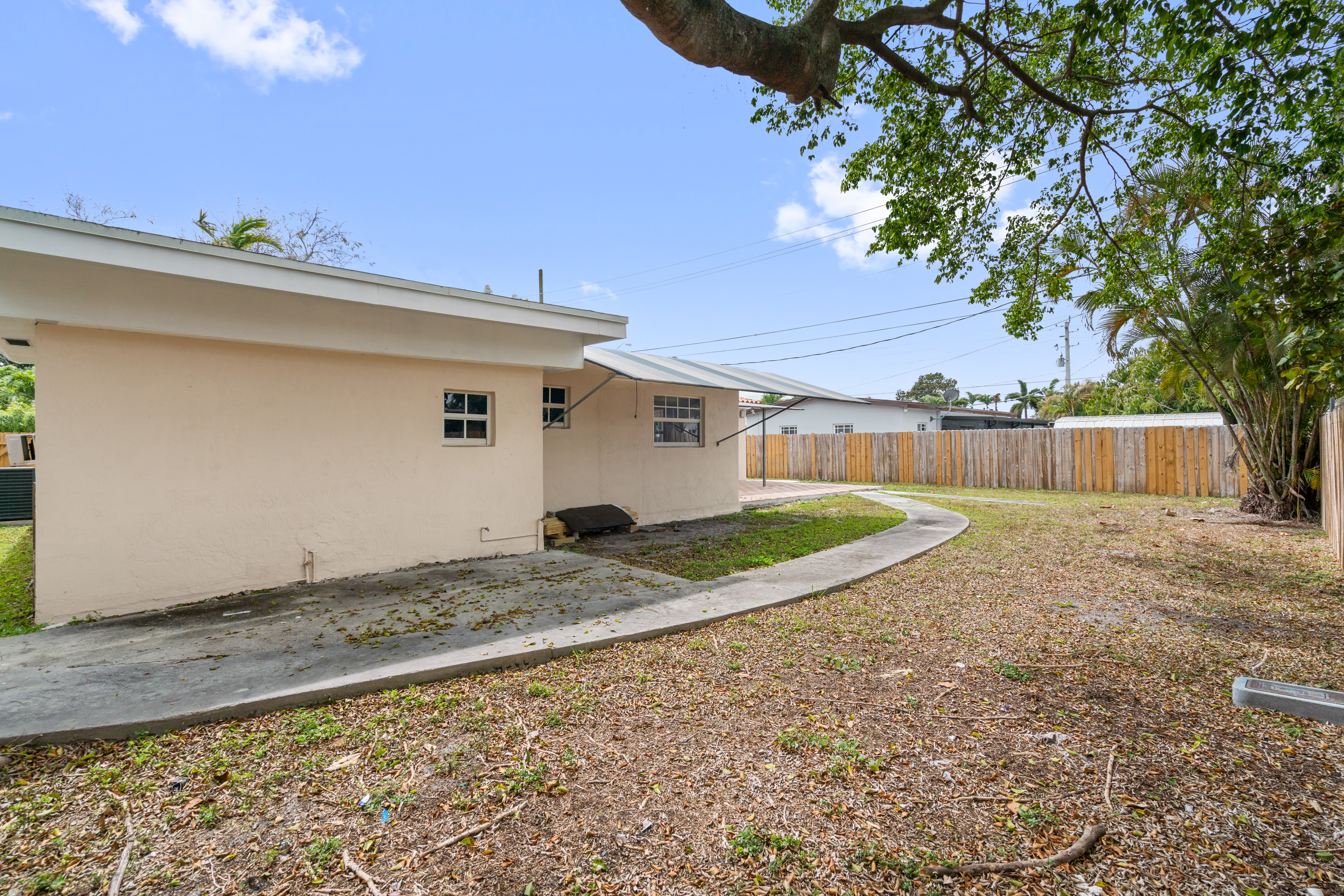 1381 W 63rd Street Hialeah FL 33012