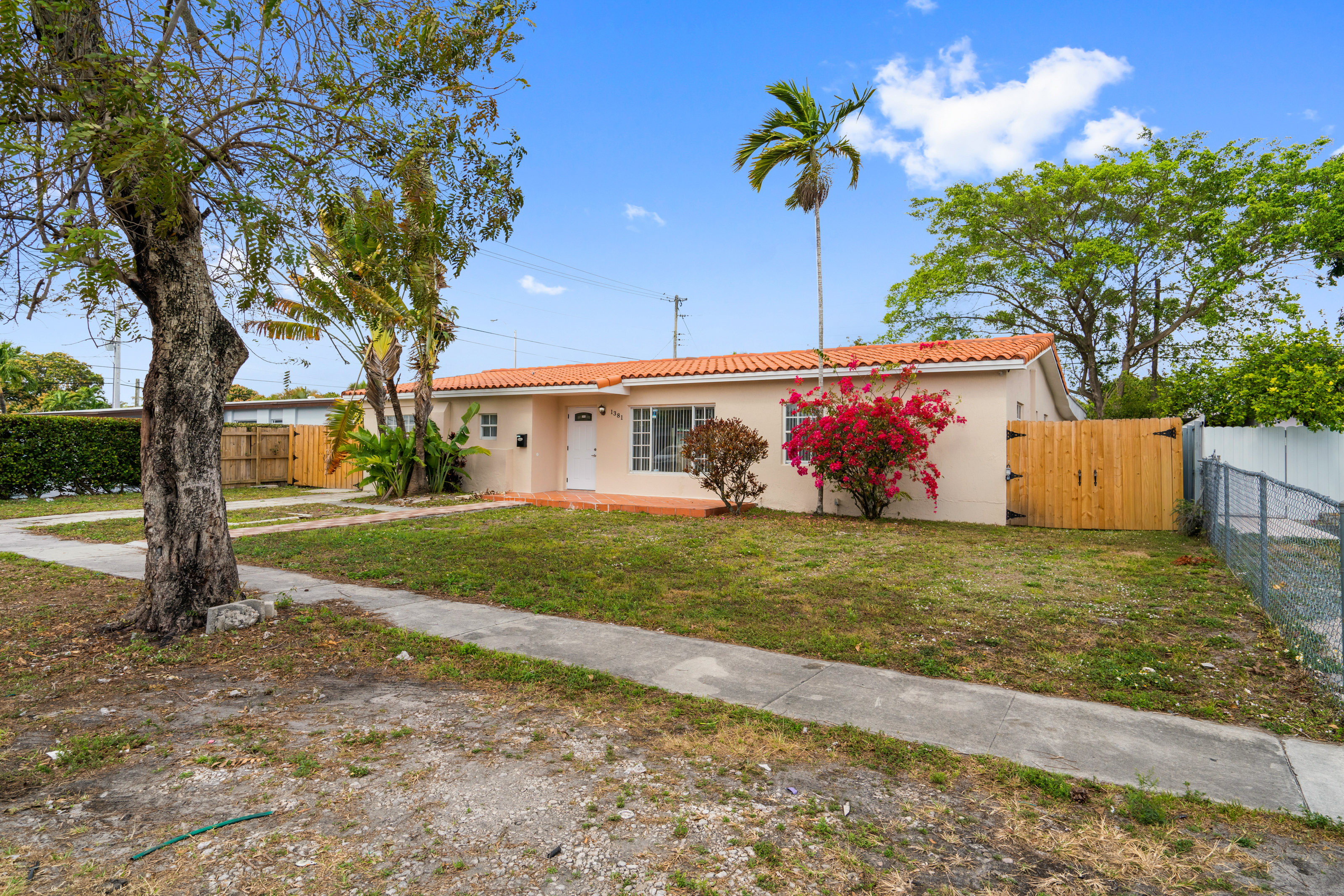 1381 W 63rd Street Hialeah FL 33012